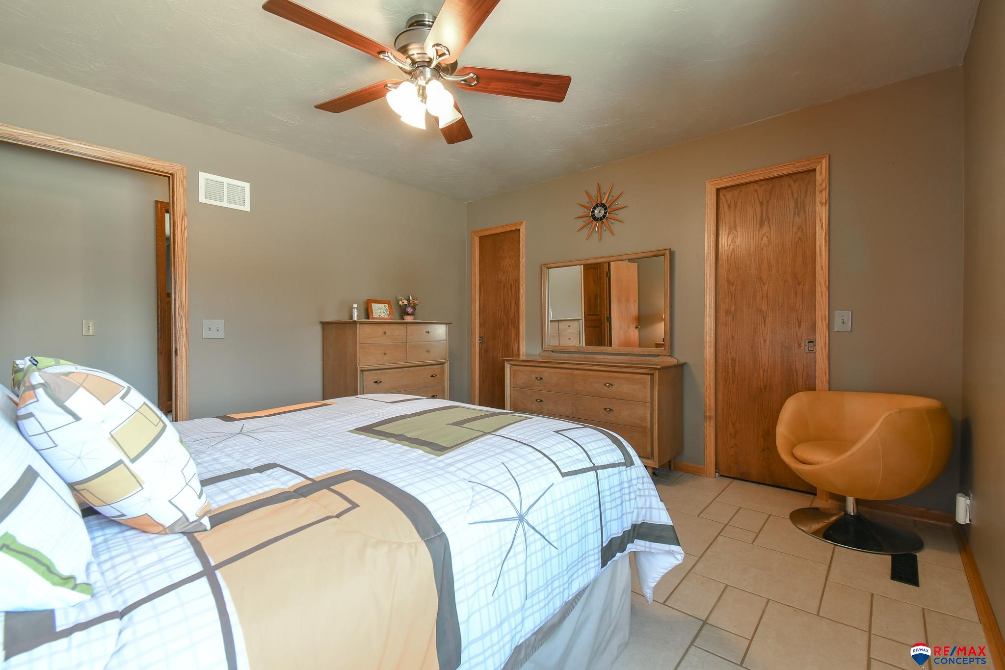 4040 S 82nd Street Circle