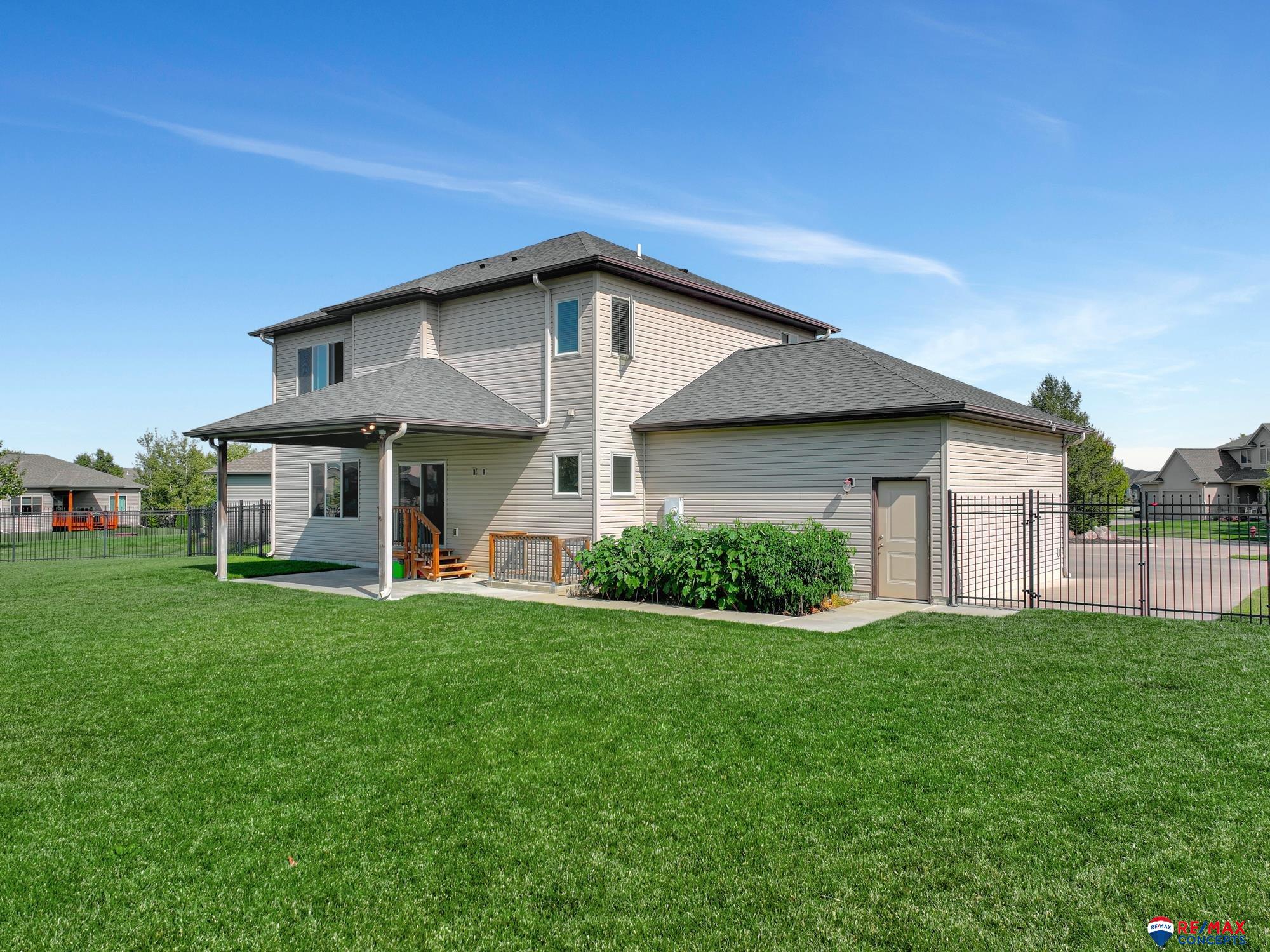 9900 Crystal Water Circle