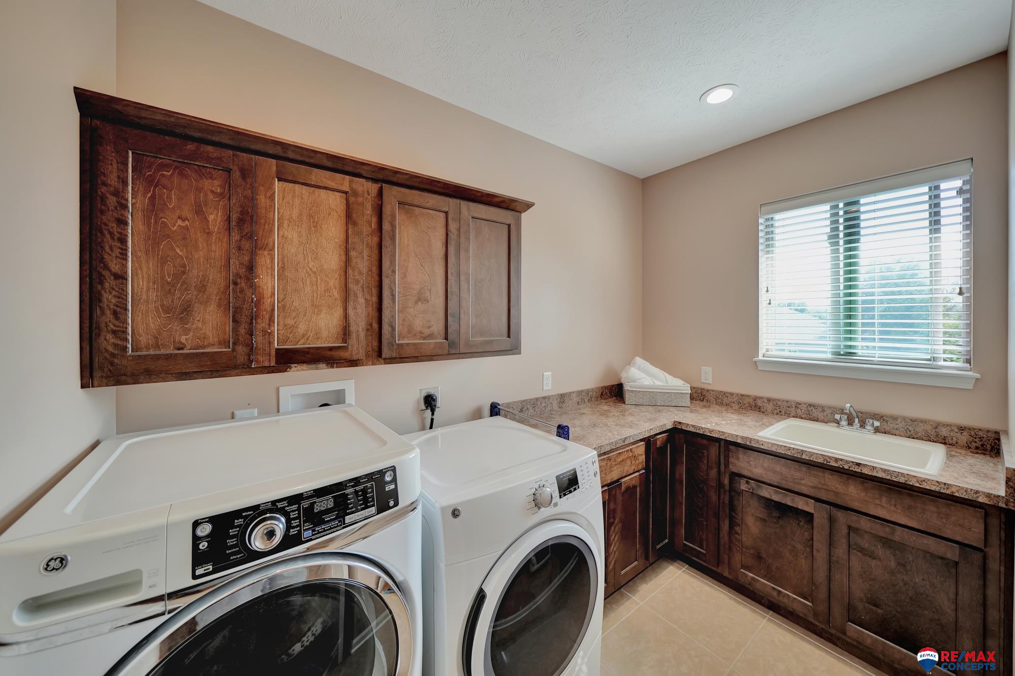 9900 Crystal Water Circle