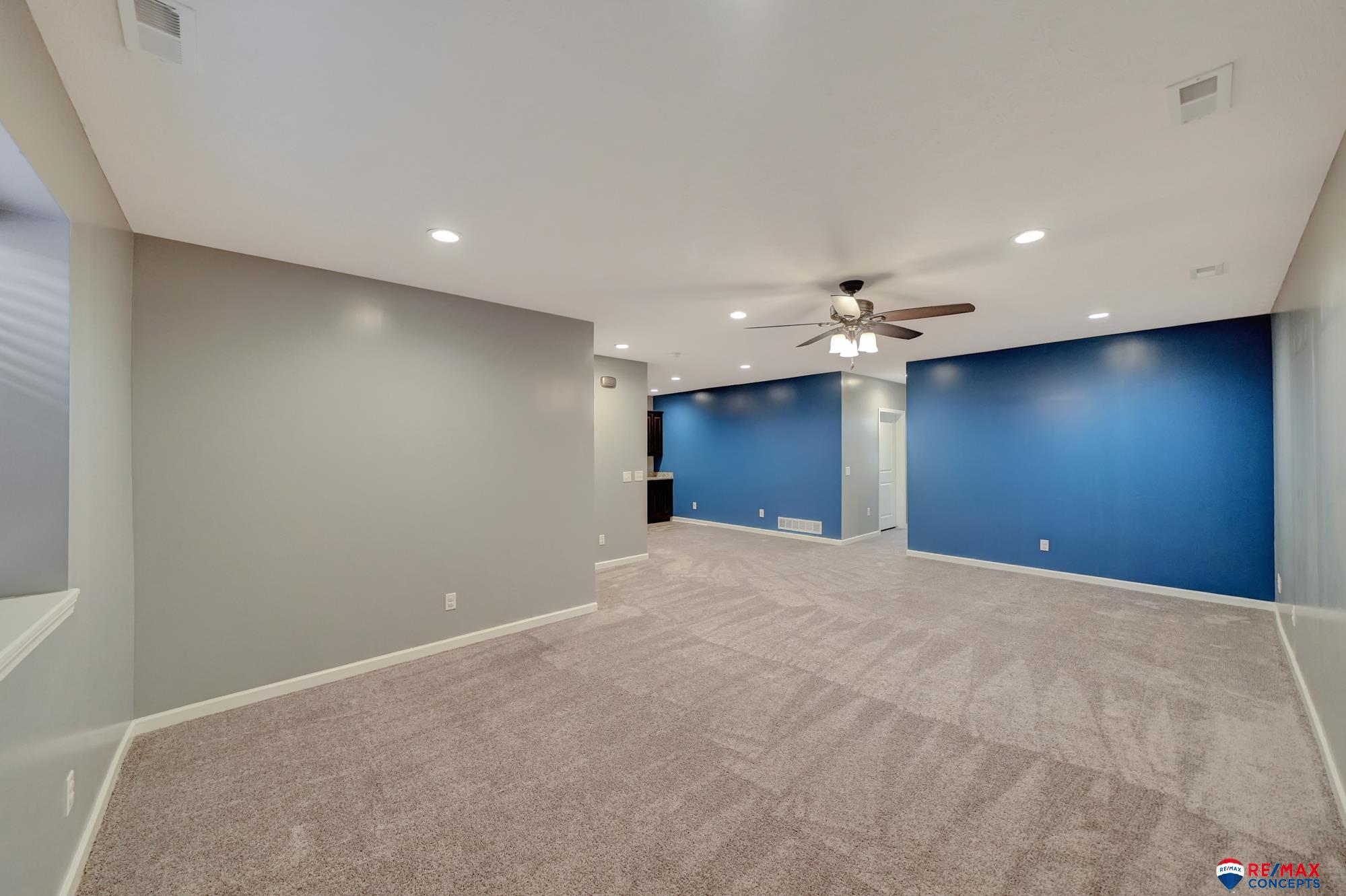 9900 Crystal Water Circle