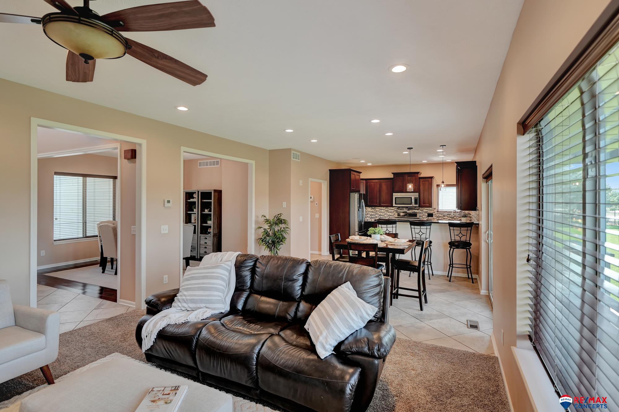 9900 Crystal Water Circle