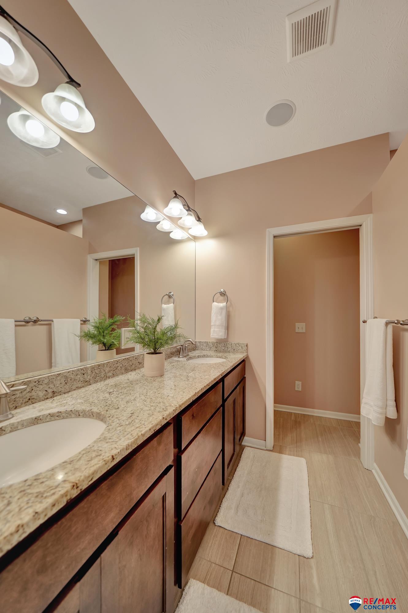 9900 Crystal Water Circle