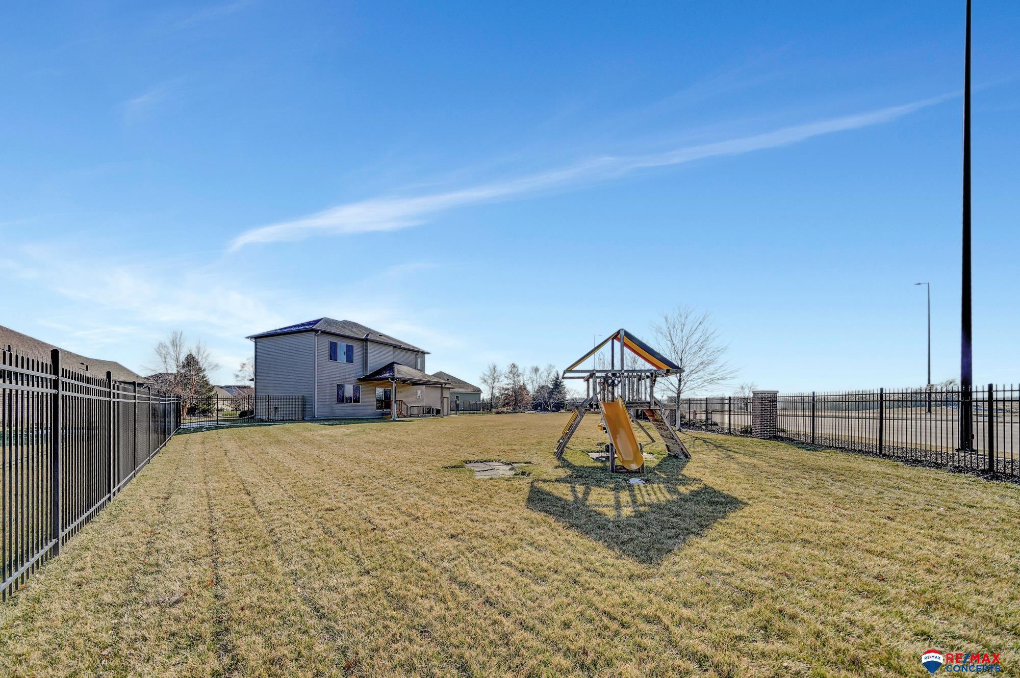 9900 Crystal Water Circle