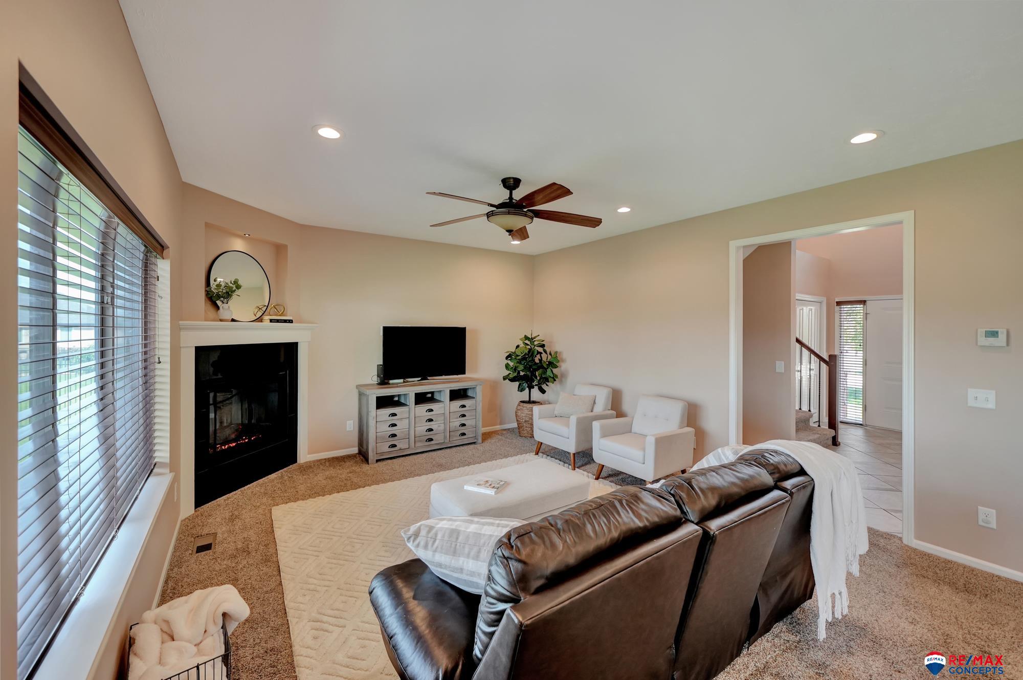 9900 Crystal Water Circle