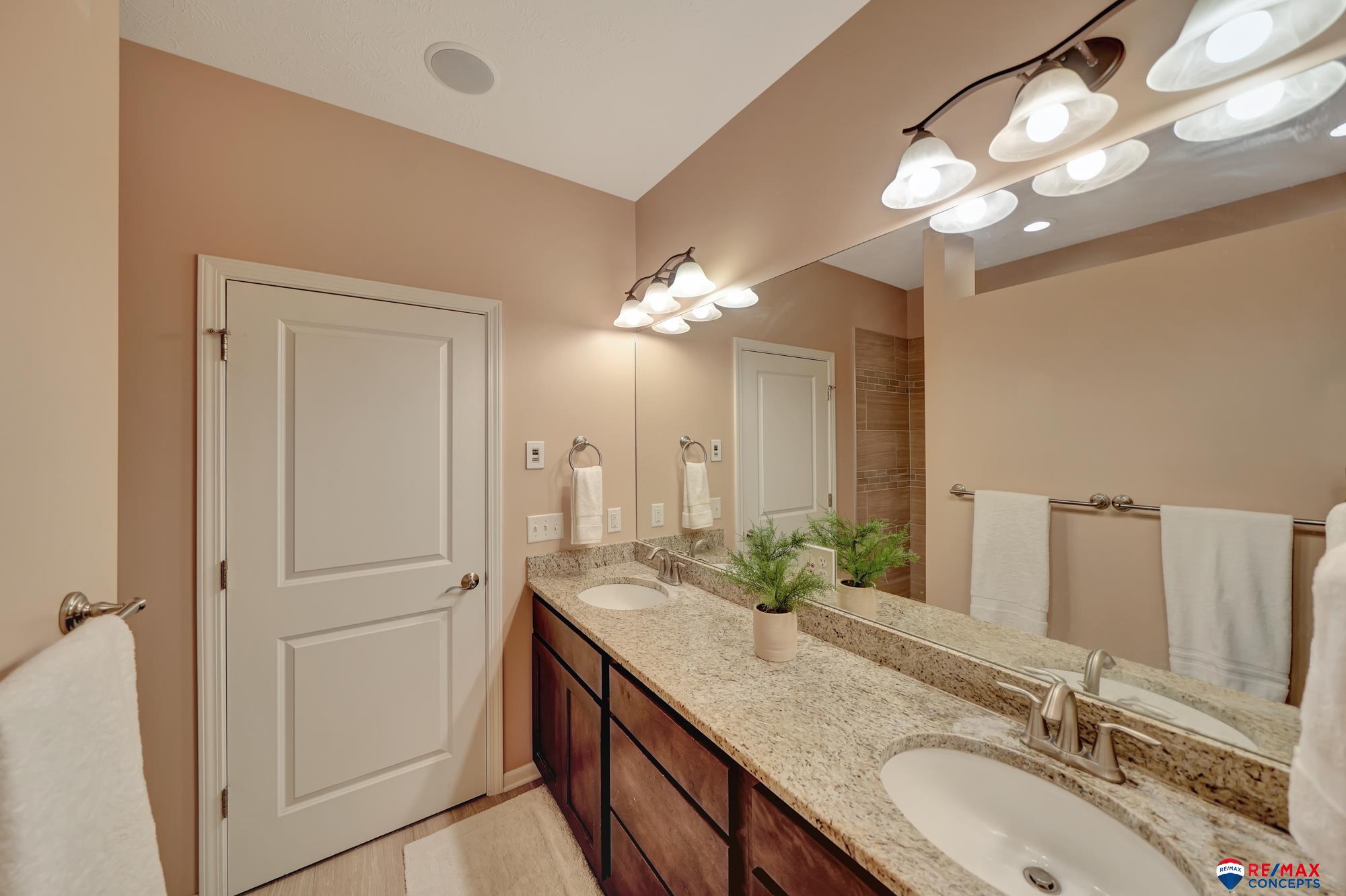 9900 Crystal Water Circle