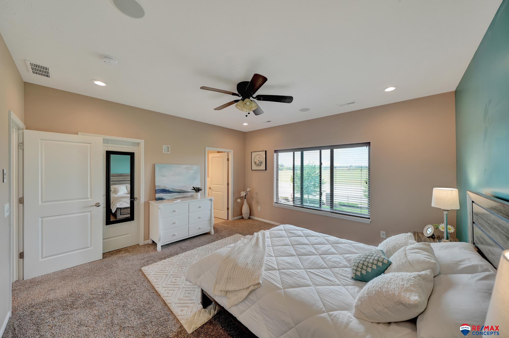 9900 Crystal Water Circle