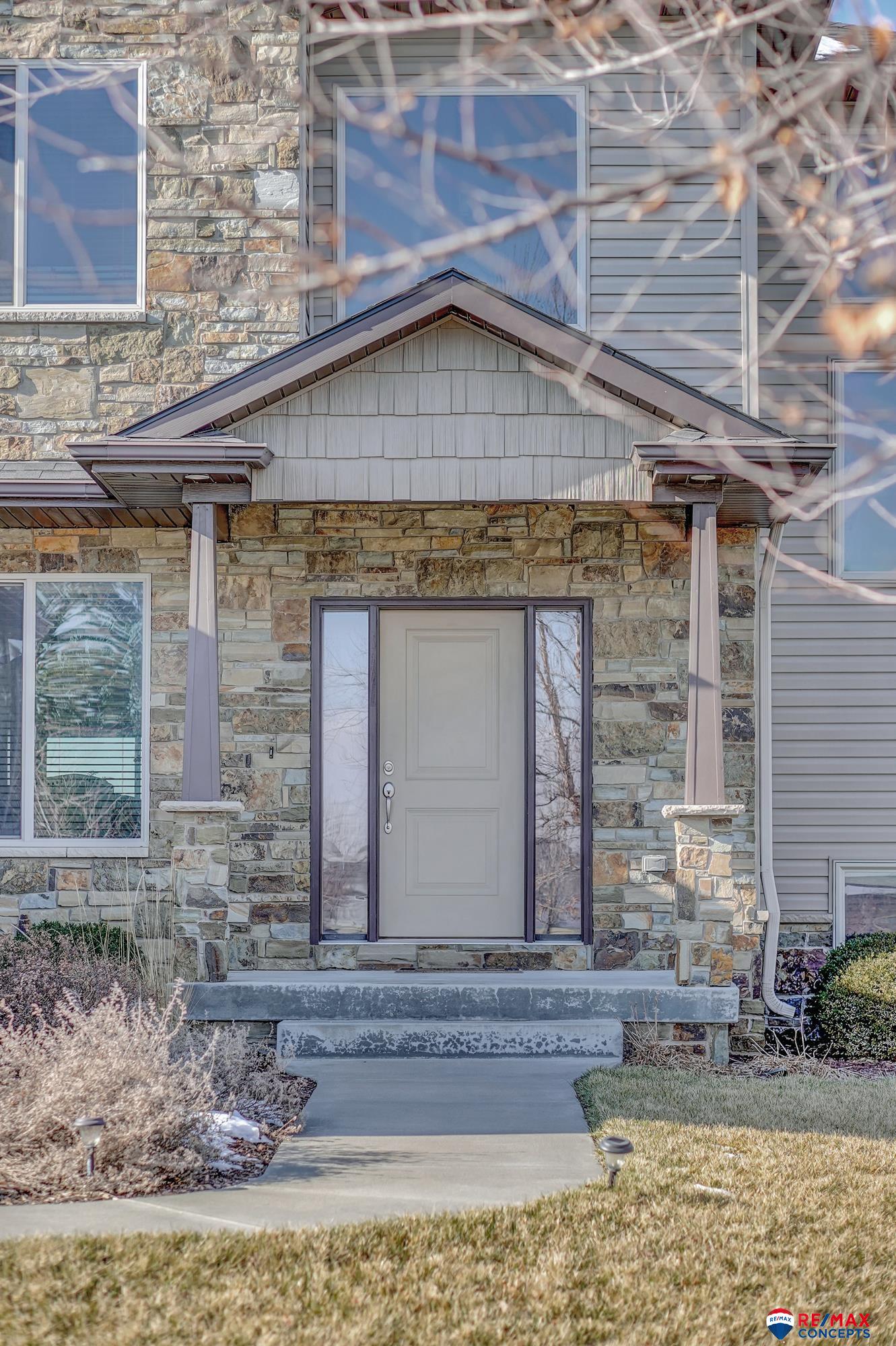 9900 Crystal Water Circle