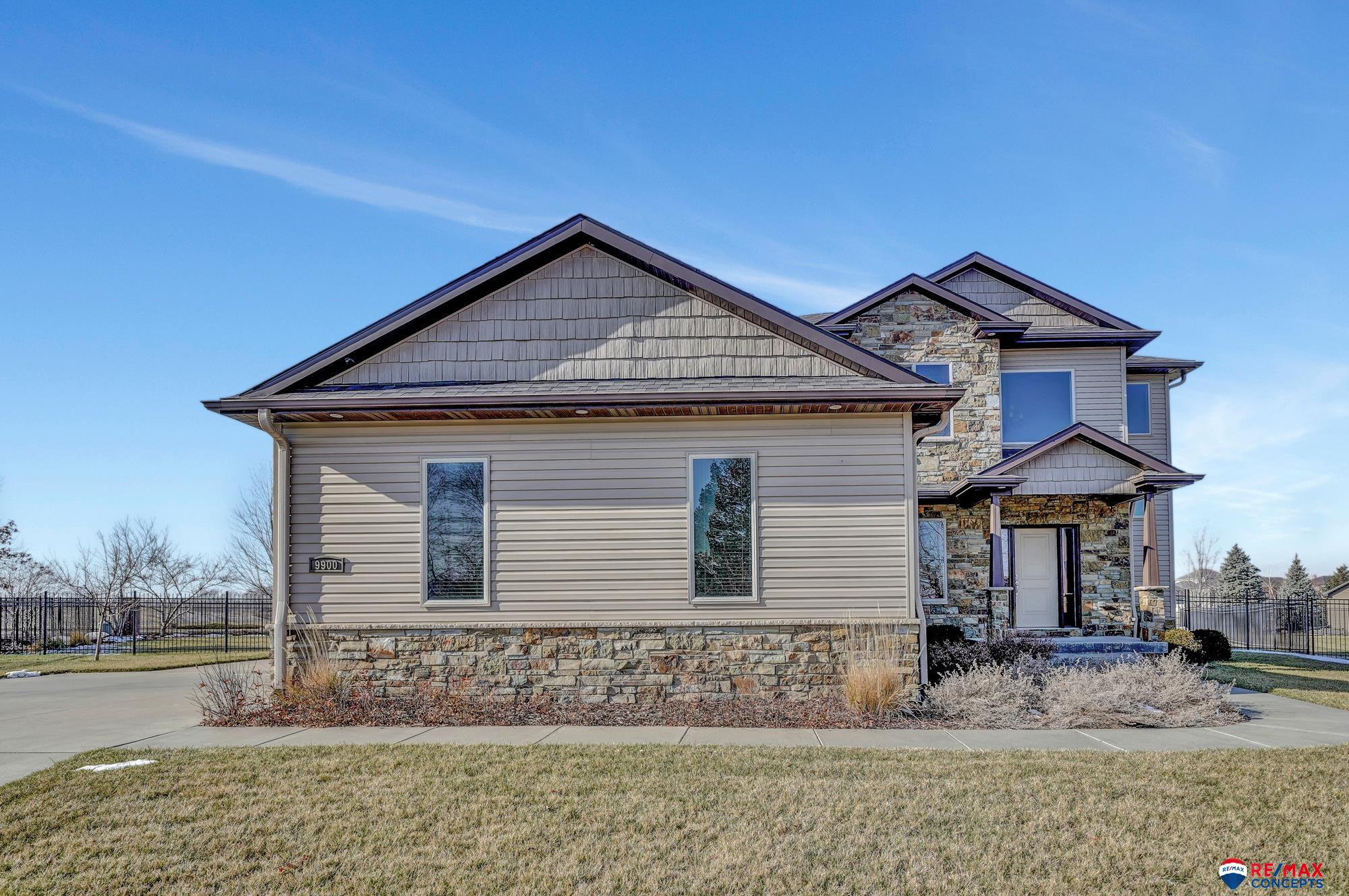 9900 Crystal Water Circle