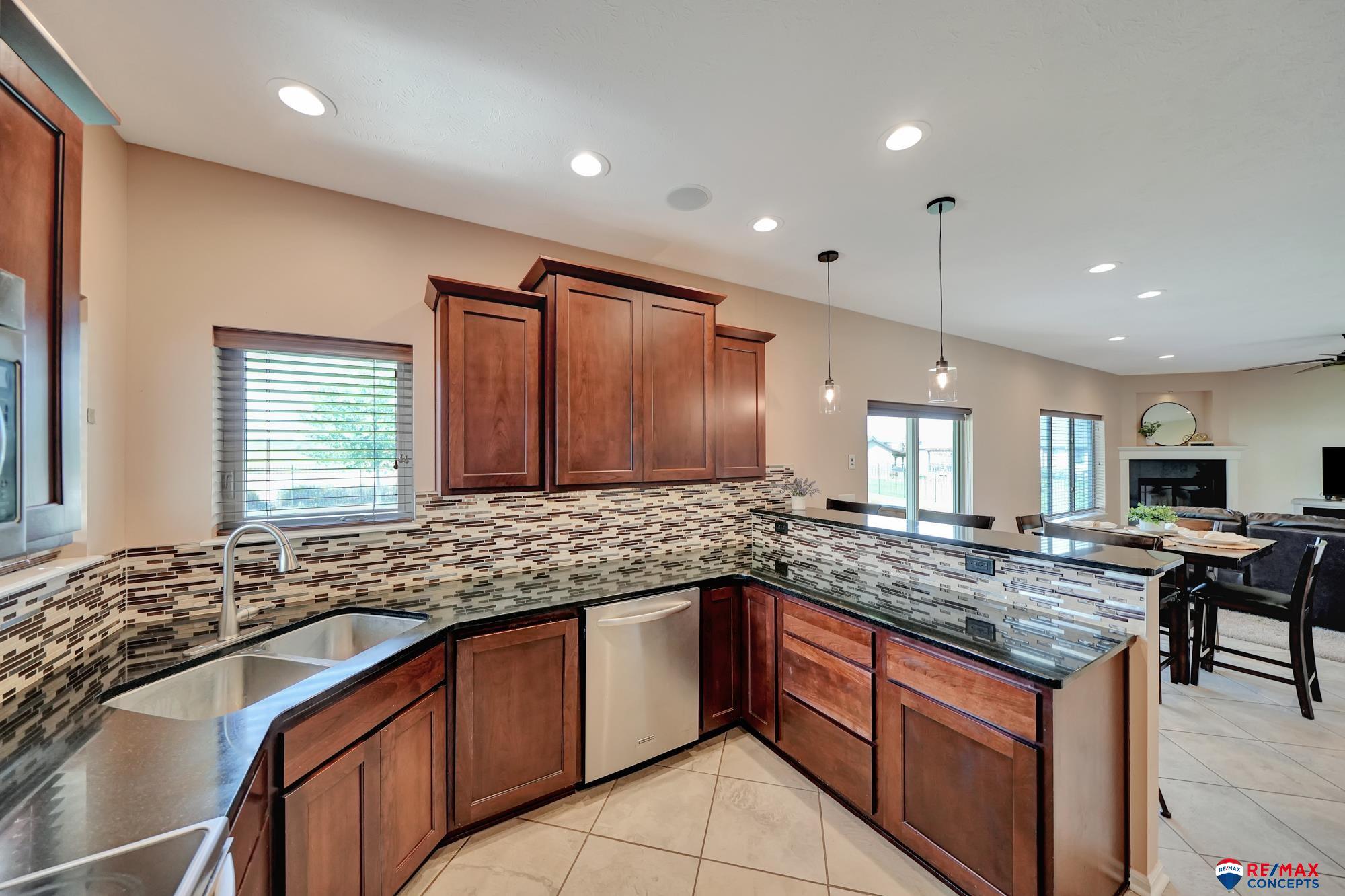 9900 Crystal Water Circle