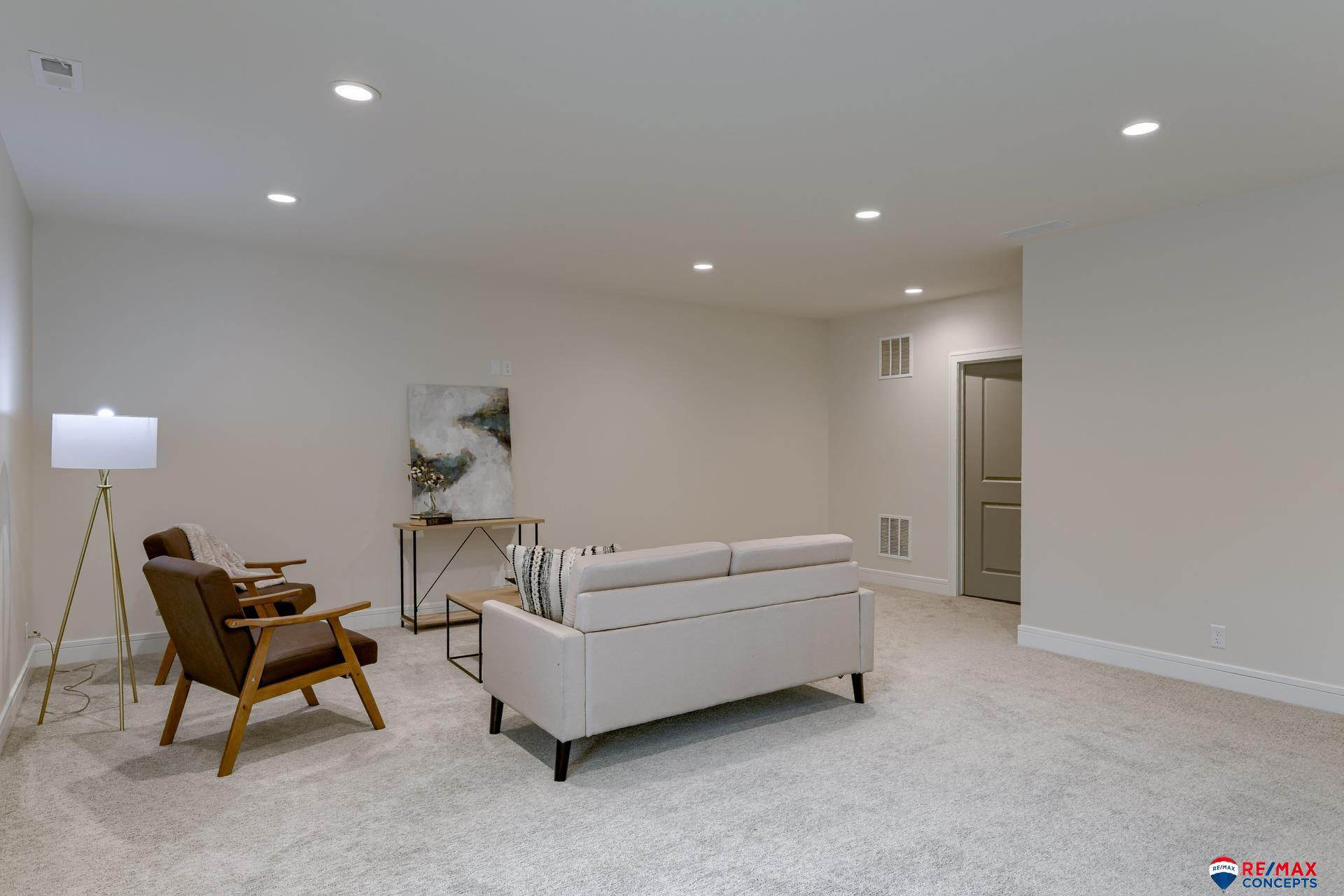 5110 W Leighton Avenue