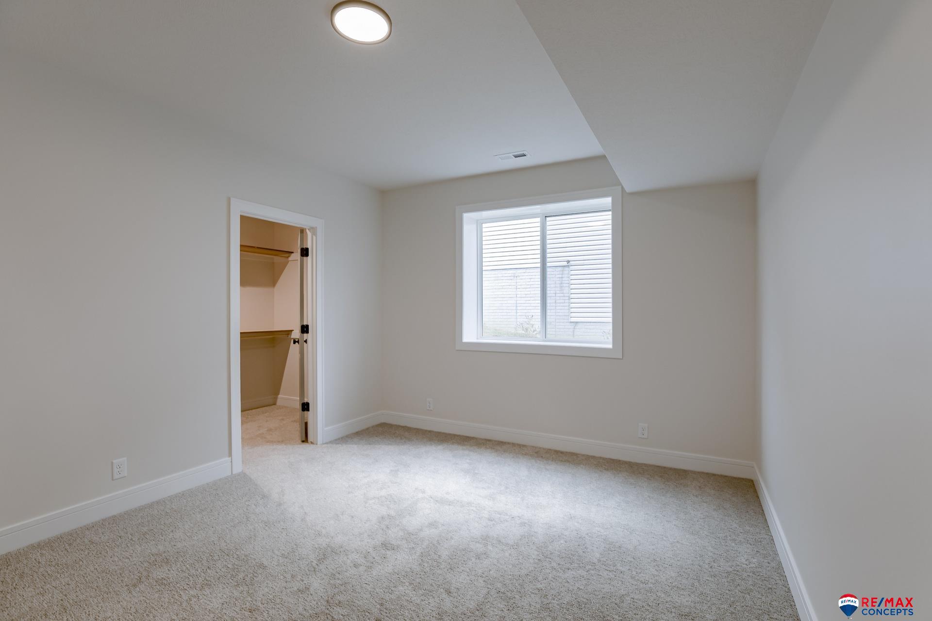 5110 W Leighton Avenue