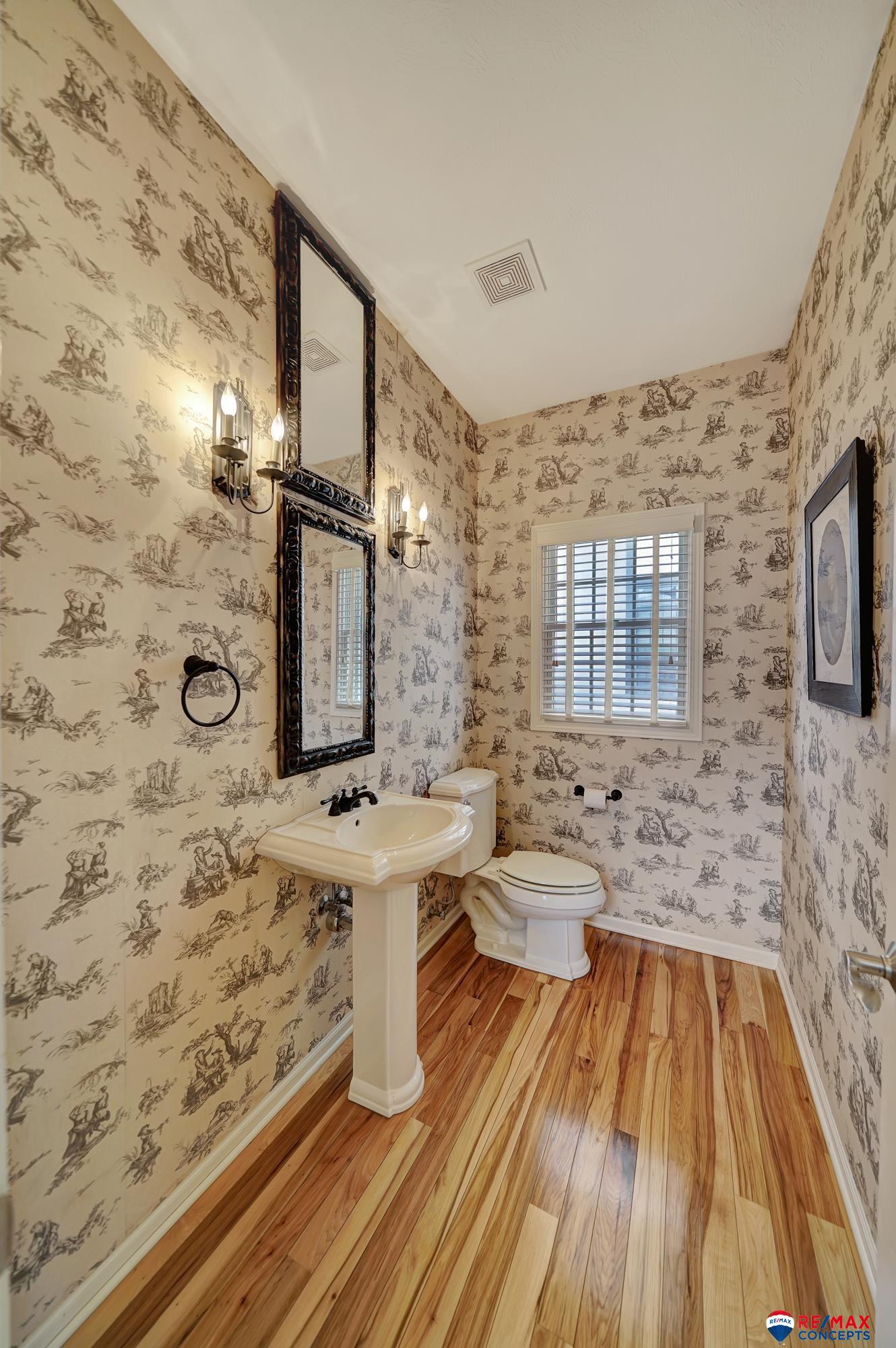 6811 Stonebrook Parkway