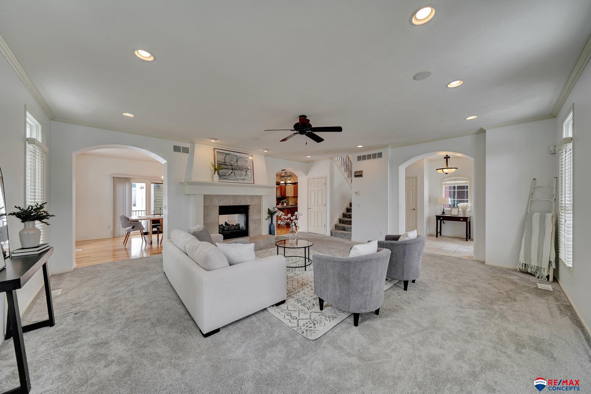 6811 Stonebrook Parkway