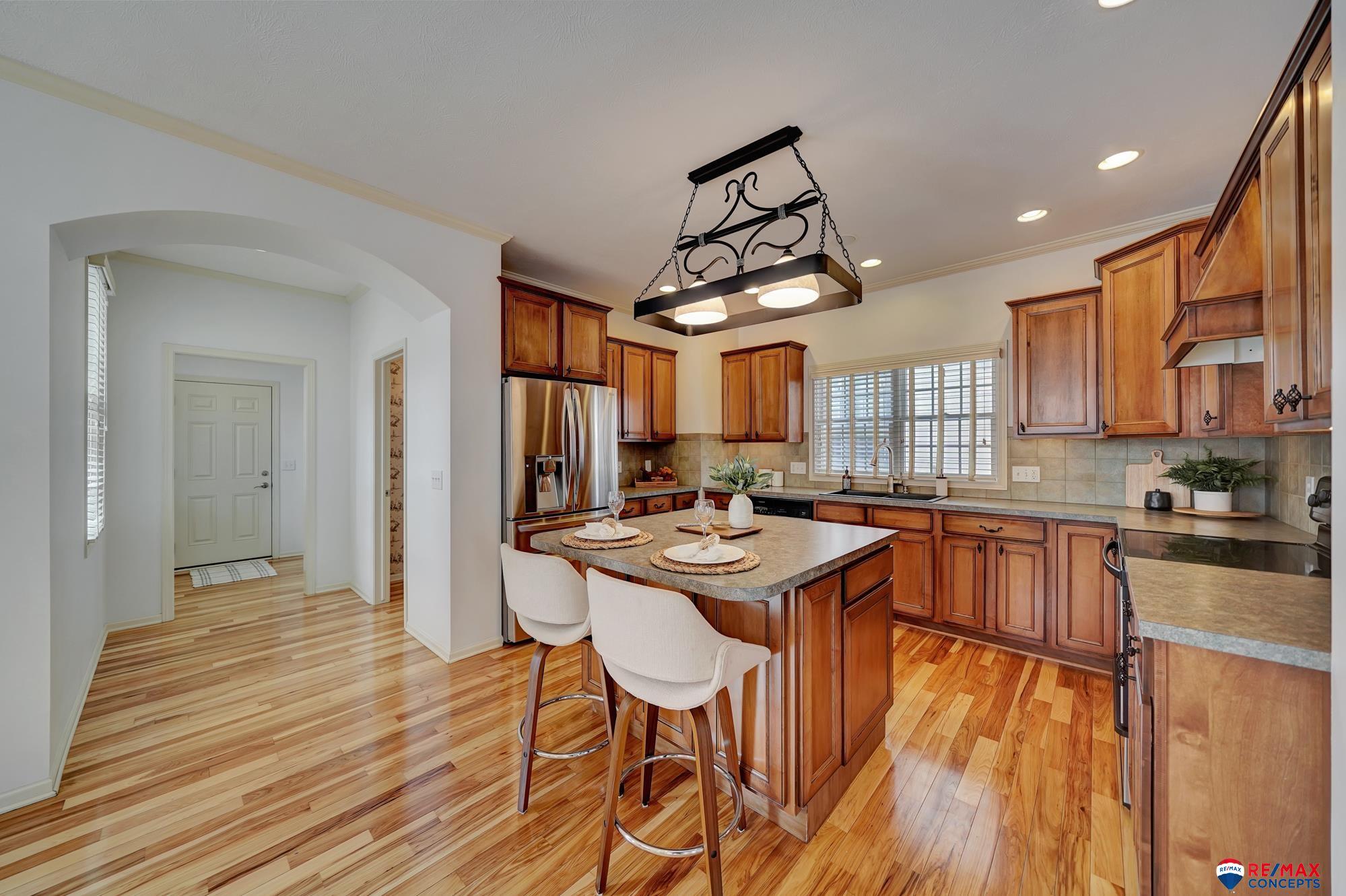 6811 Stonebrook Parkway