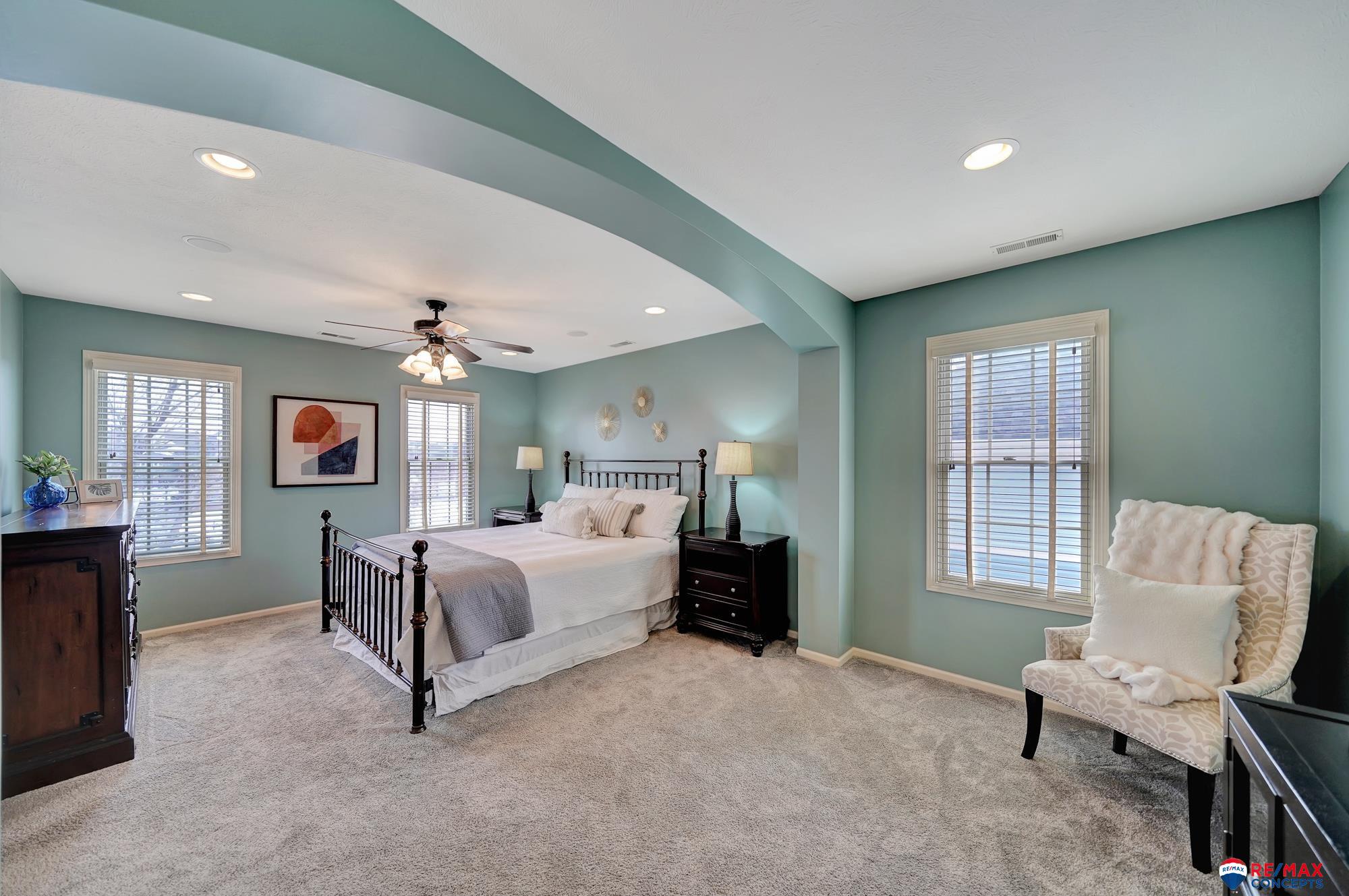 6811 Stonebrook Parkway