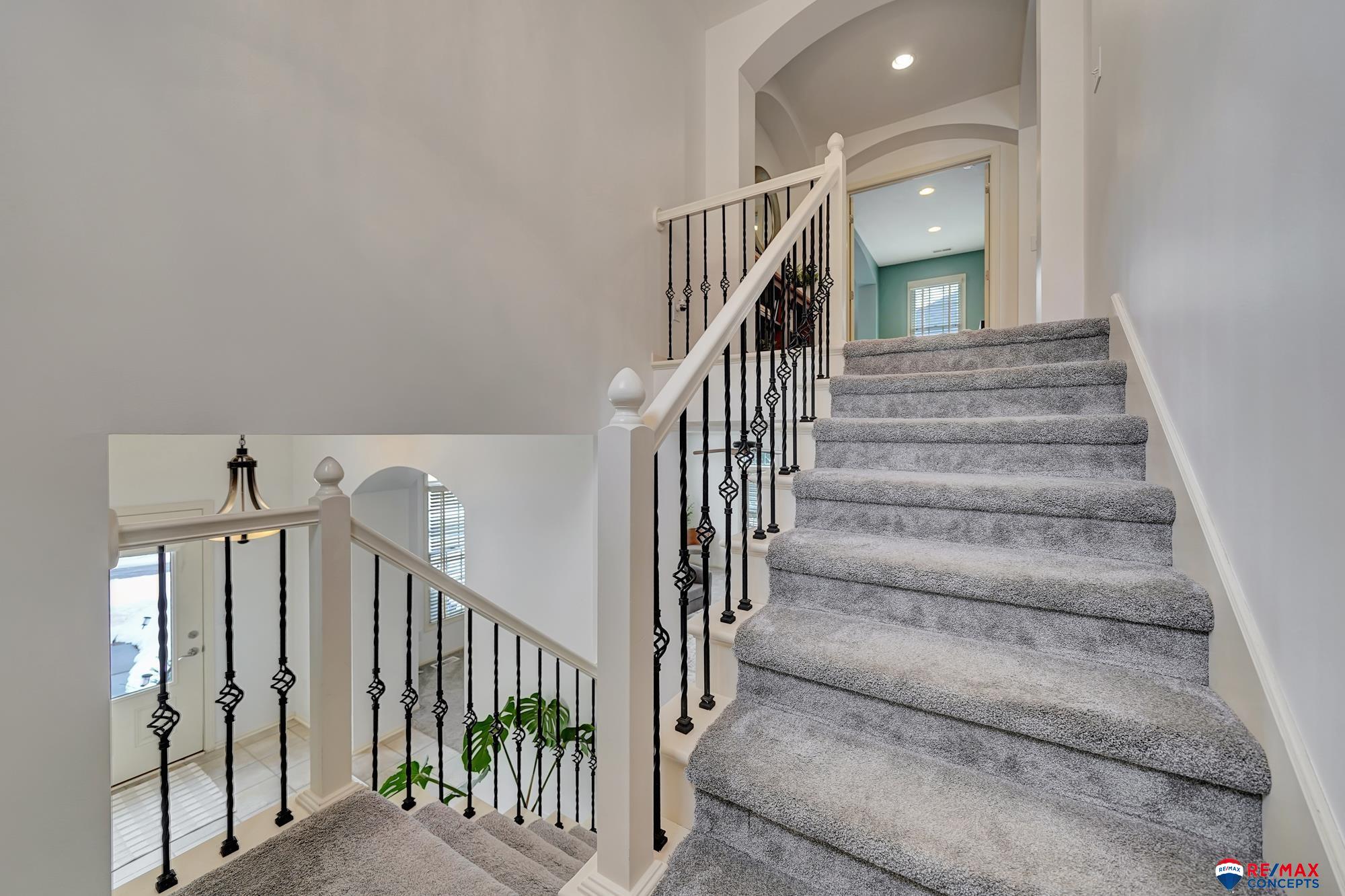 6811 Stonebrook Parkway