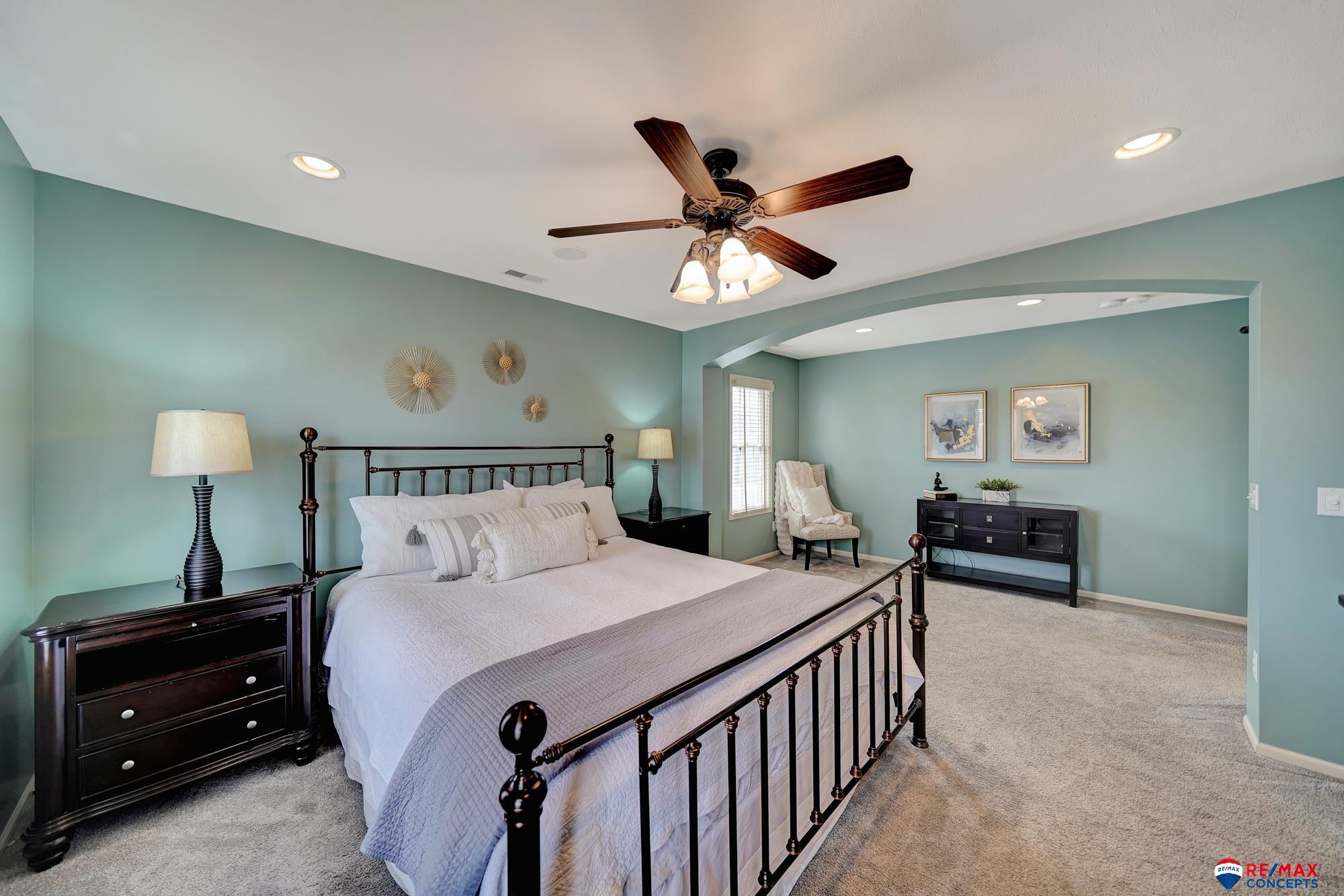 6811 Stonebrook Parkway