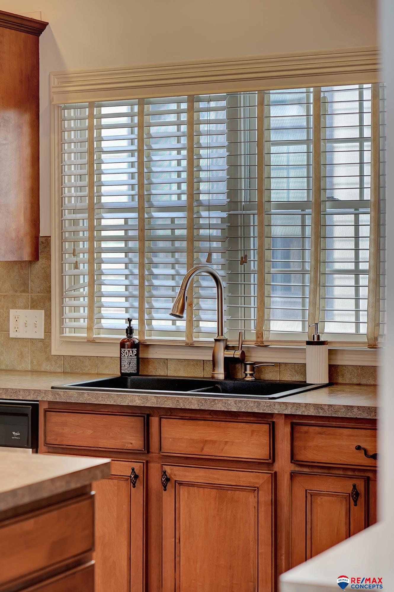 6811 Stonebrook Parkway