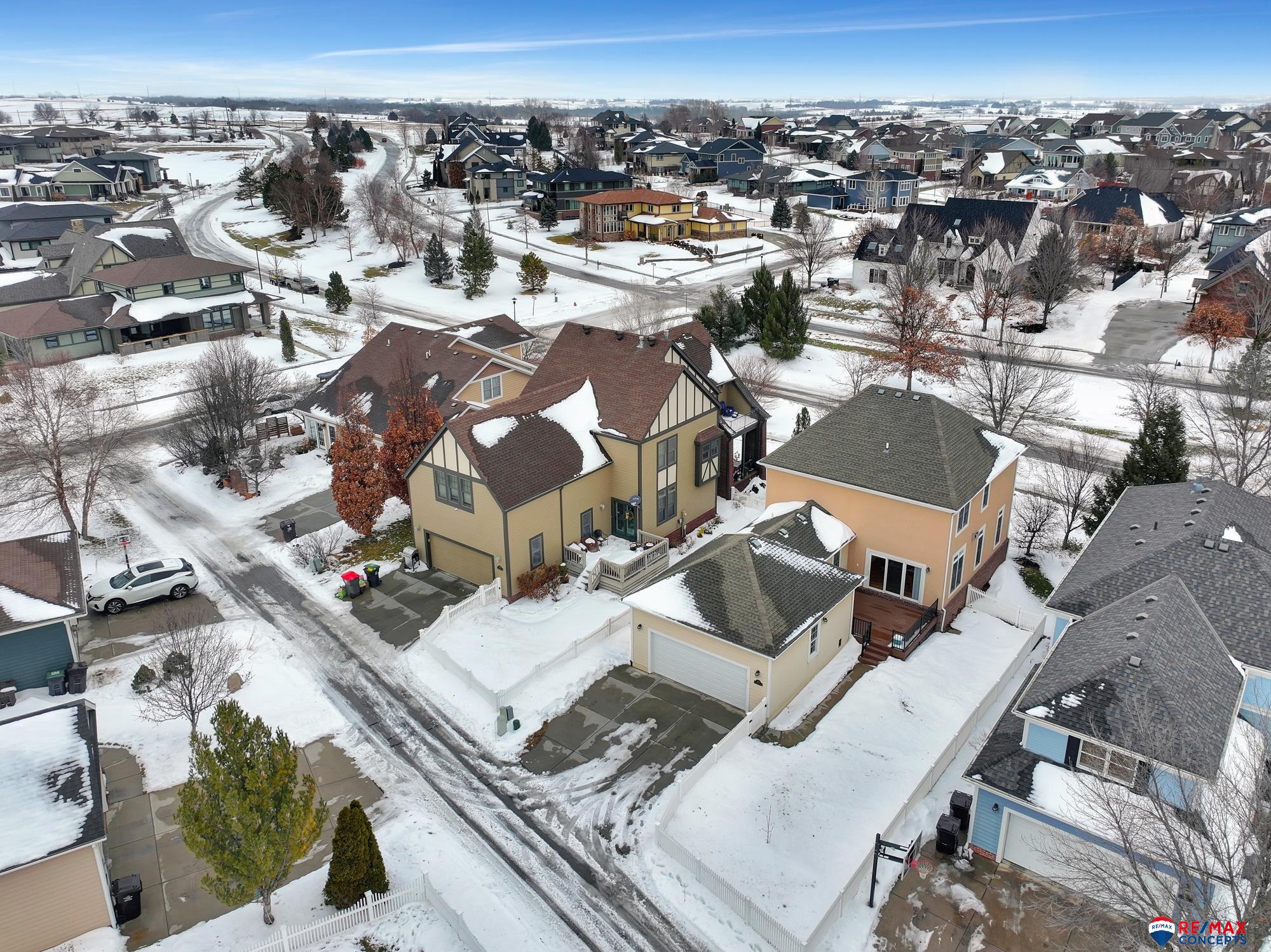 6811 Stonebrook Parkway