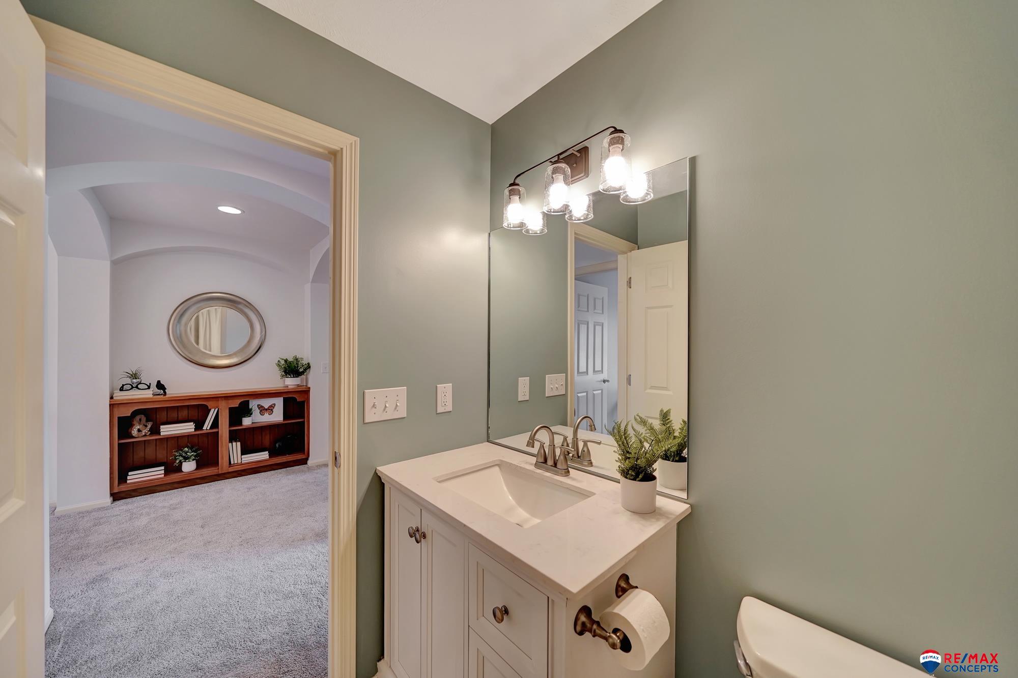 6811 Stonebrook Parkway