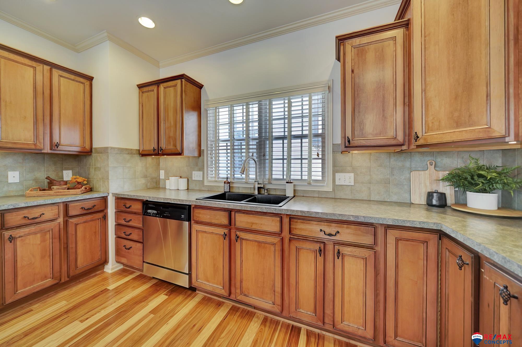 6811 Stonebrook Parkway