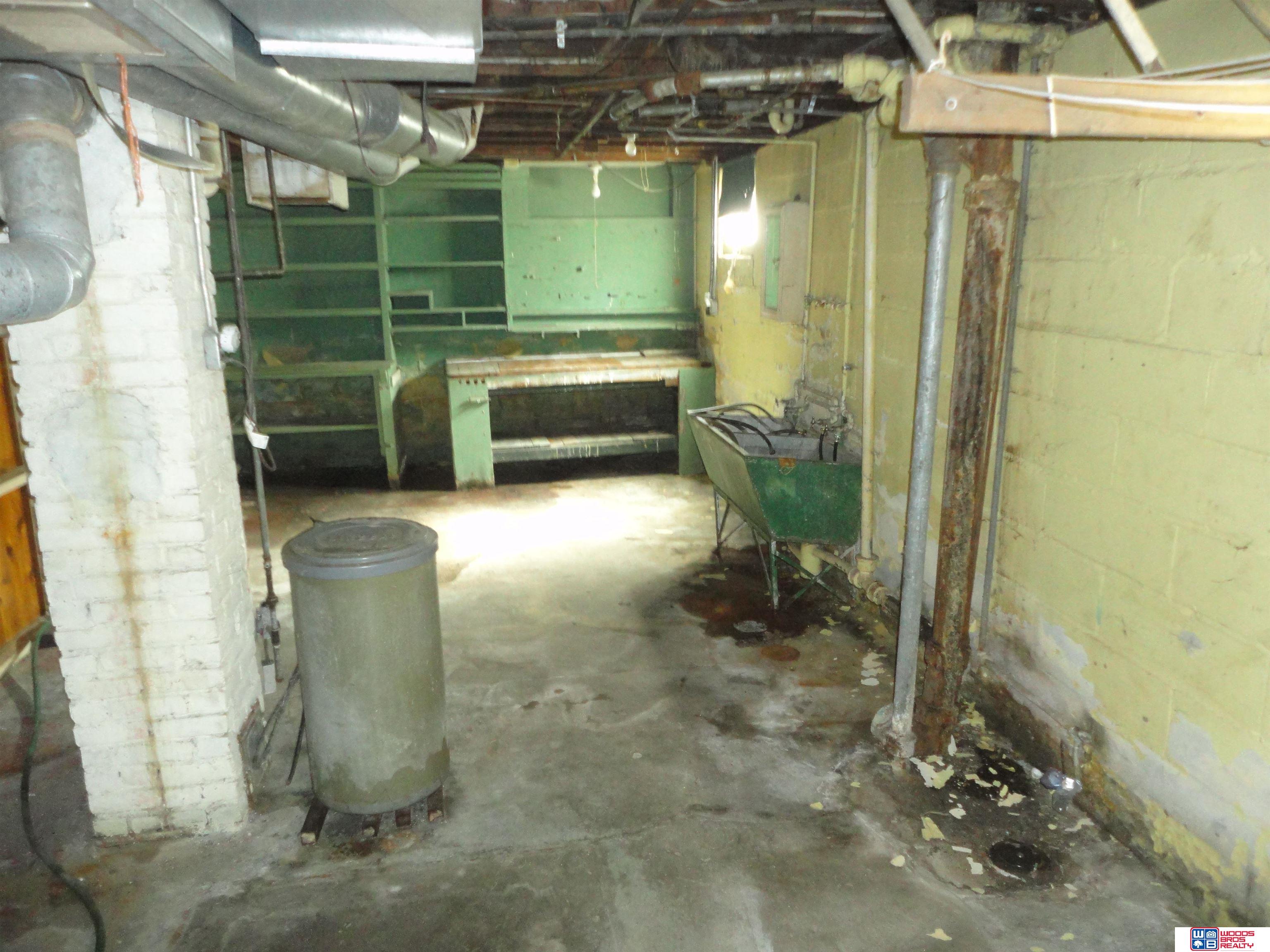 1525 Harrison Avenue