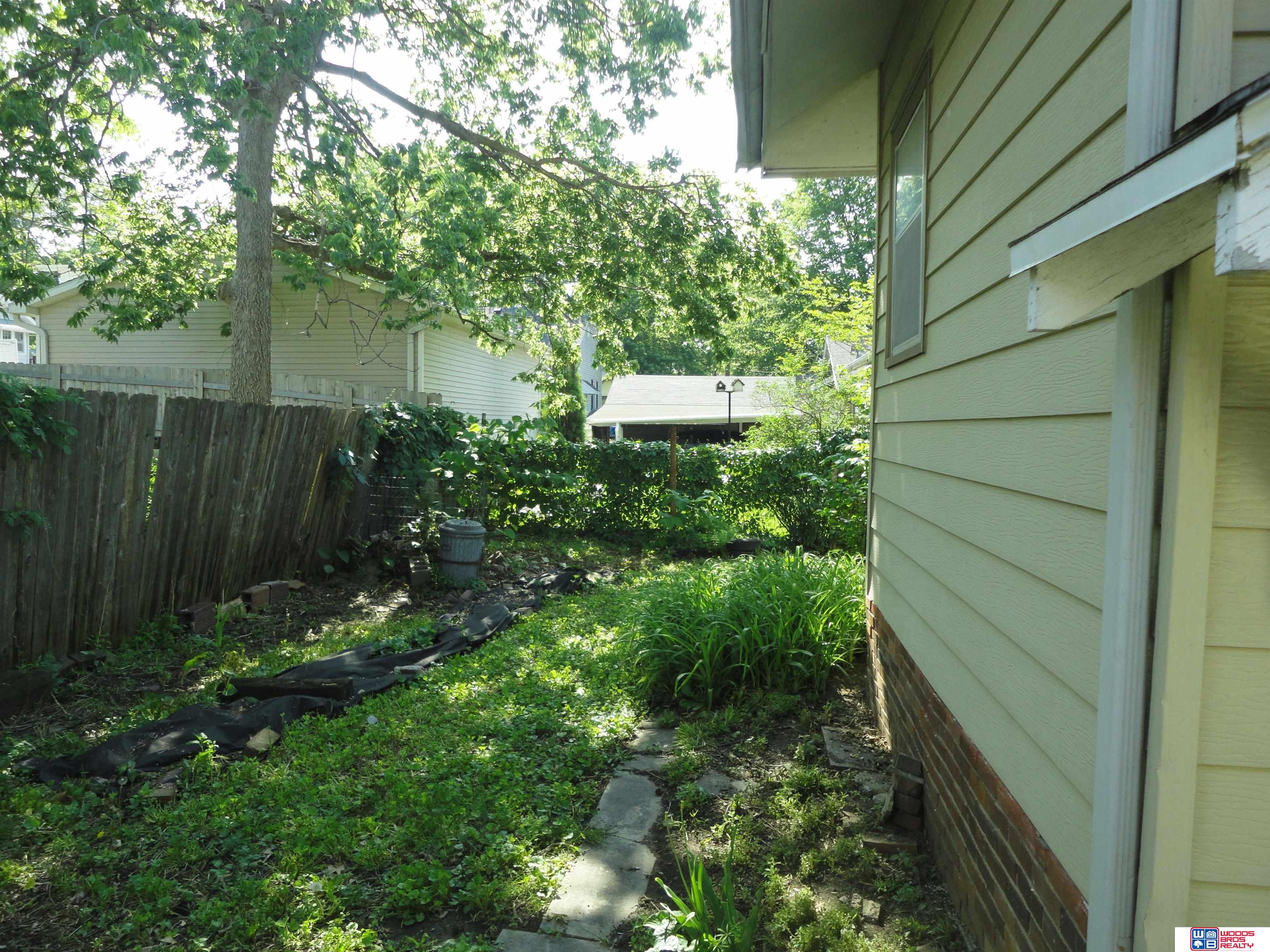 1525 Harrison Avenue