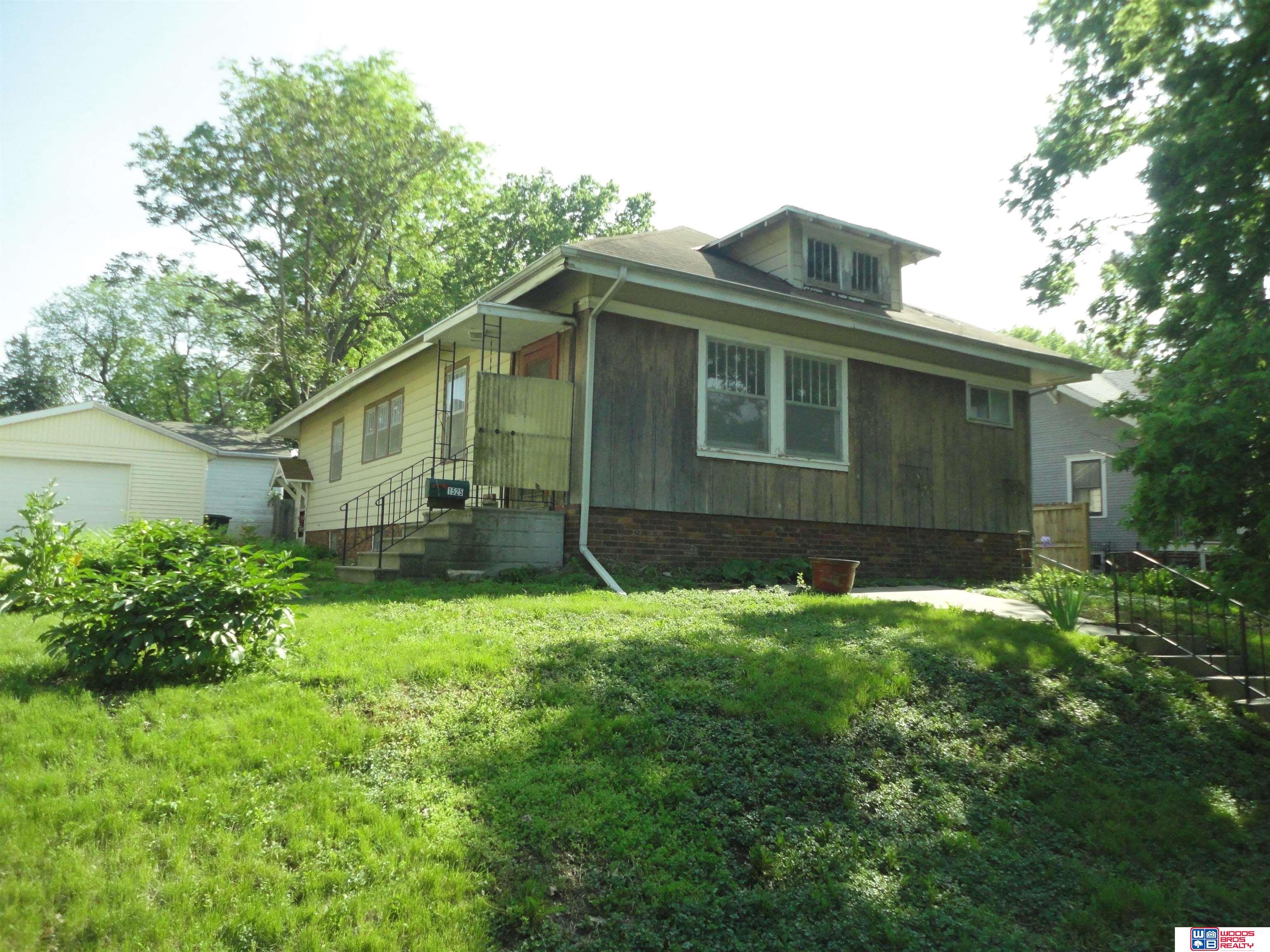 1525 Harrison Avenue