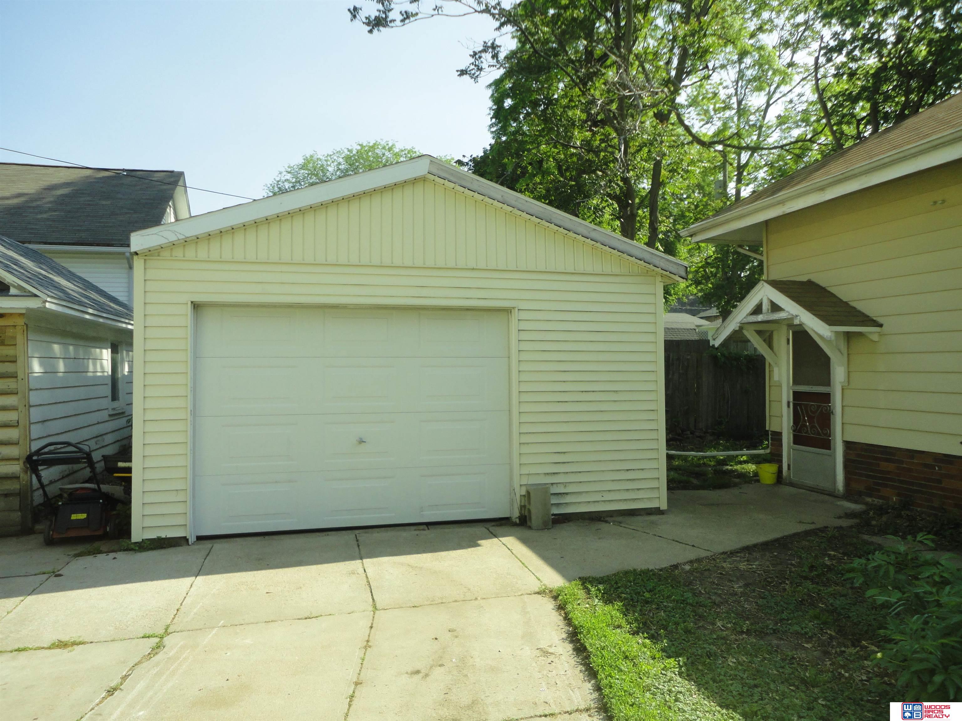 1525 Harrison Avenue