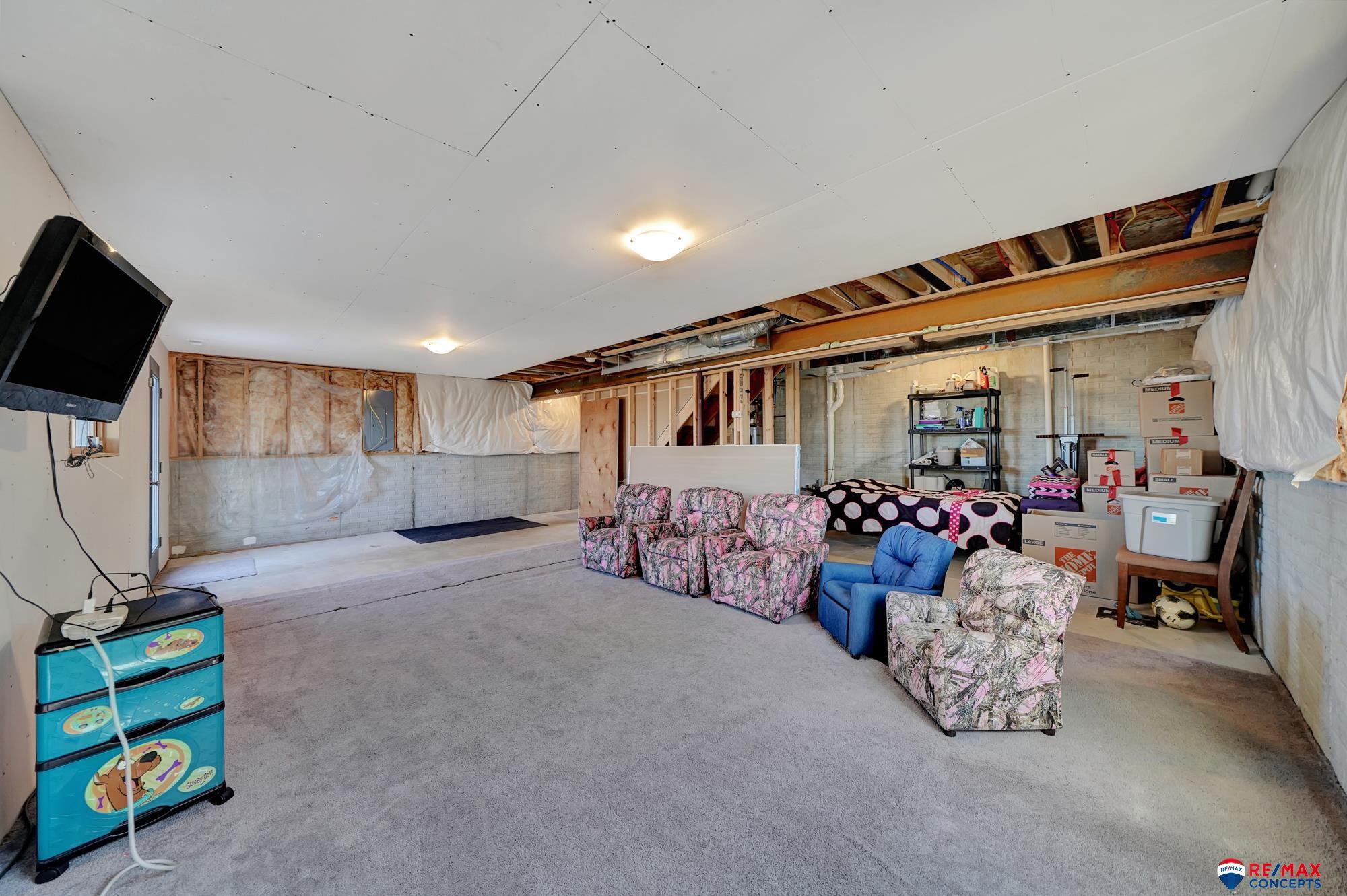 1611 SW Derek Avenue