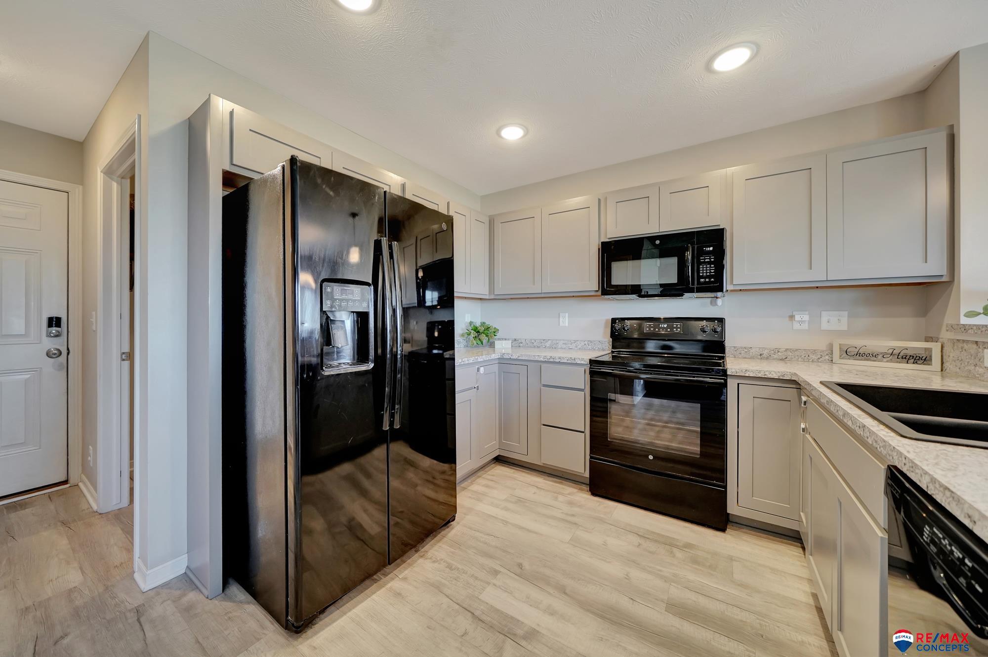 1611 SW Derek Avenue