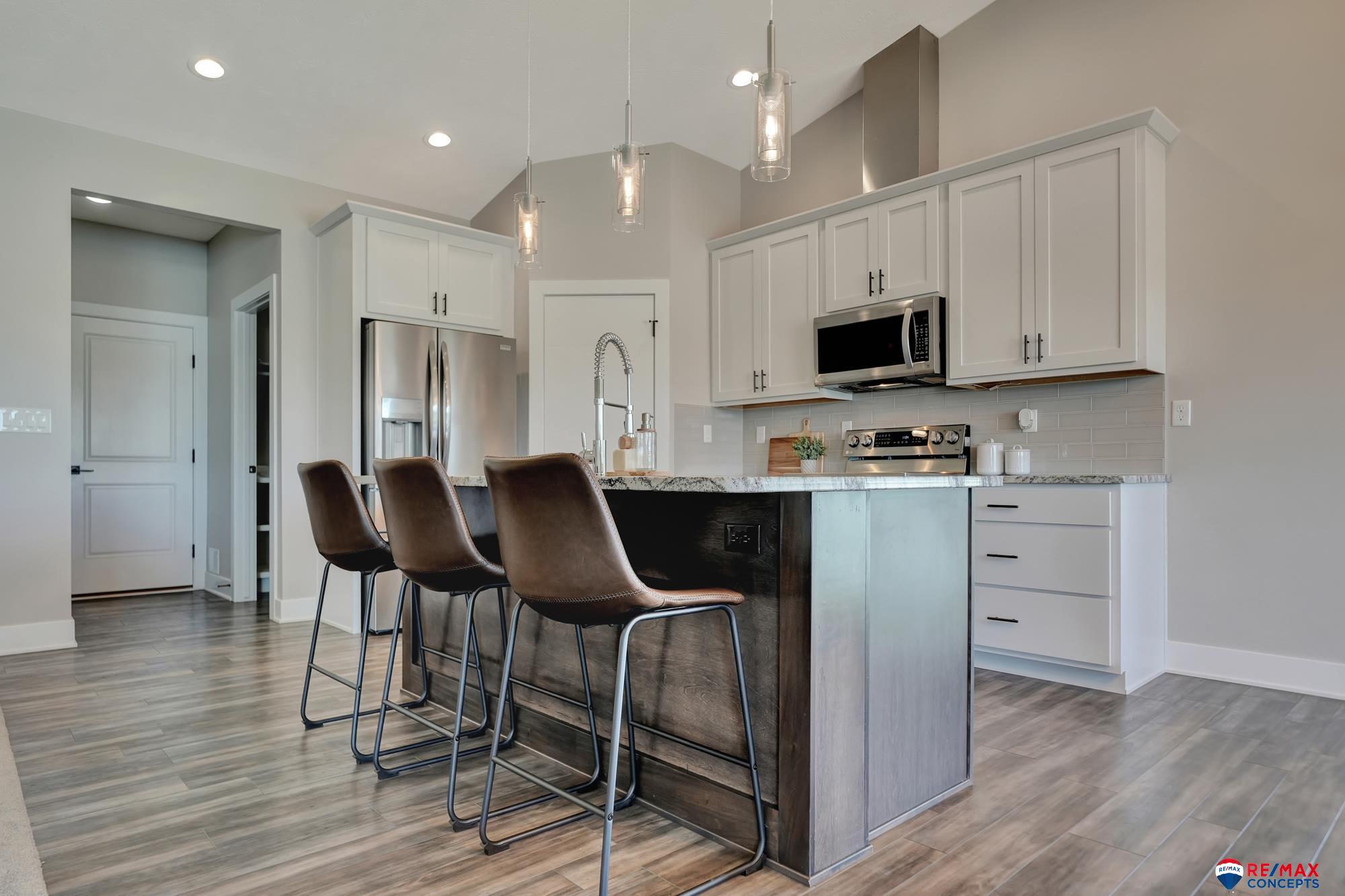 9510 Green Valley Lane