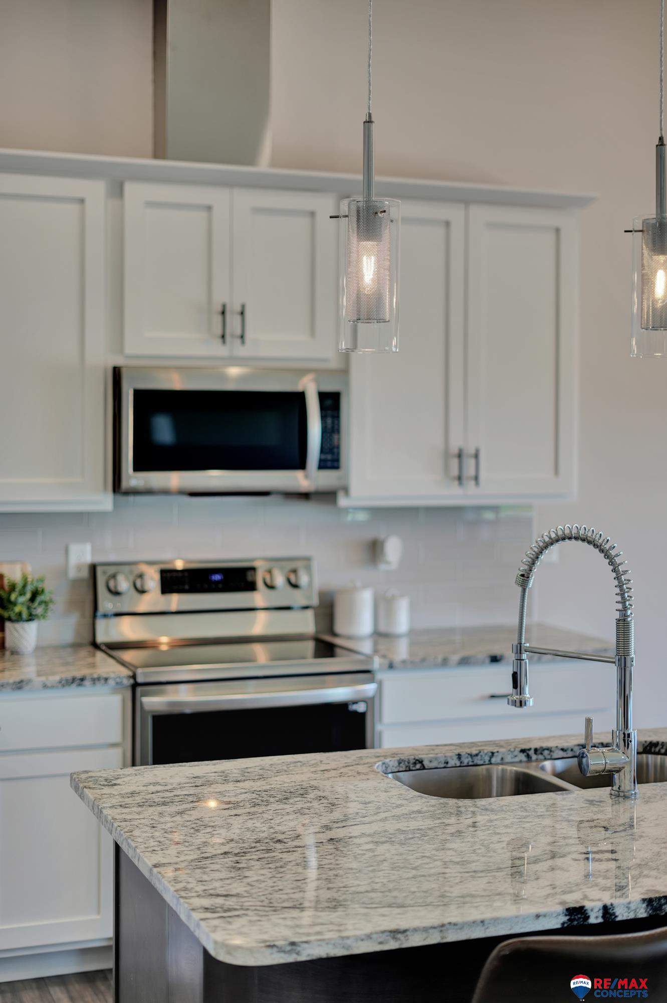 9510 Green Valley Lane