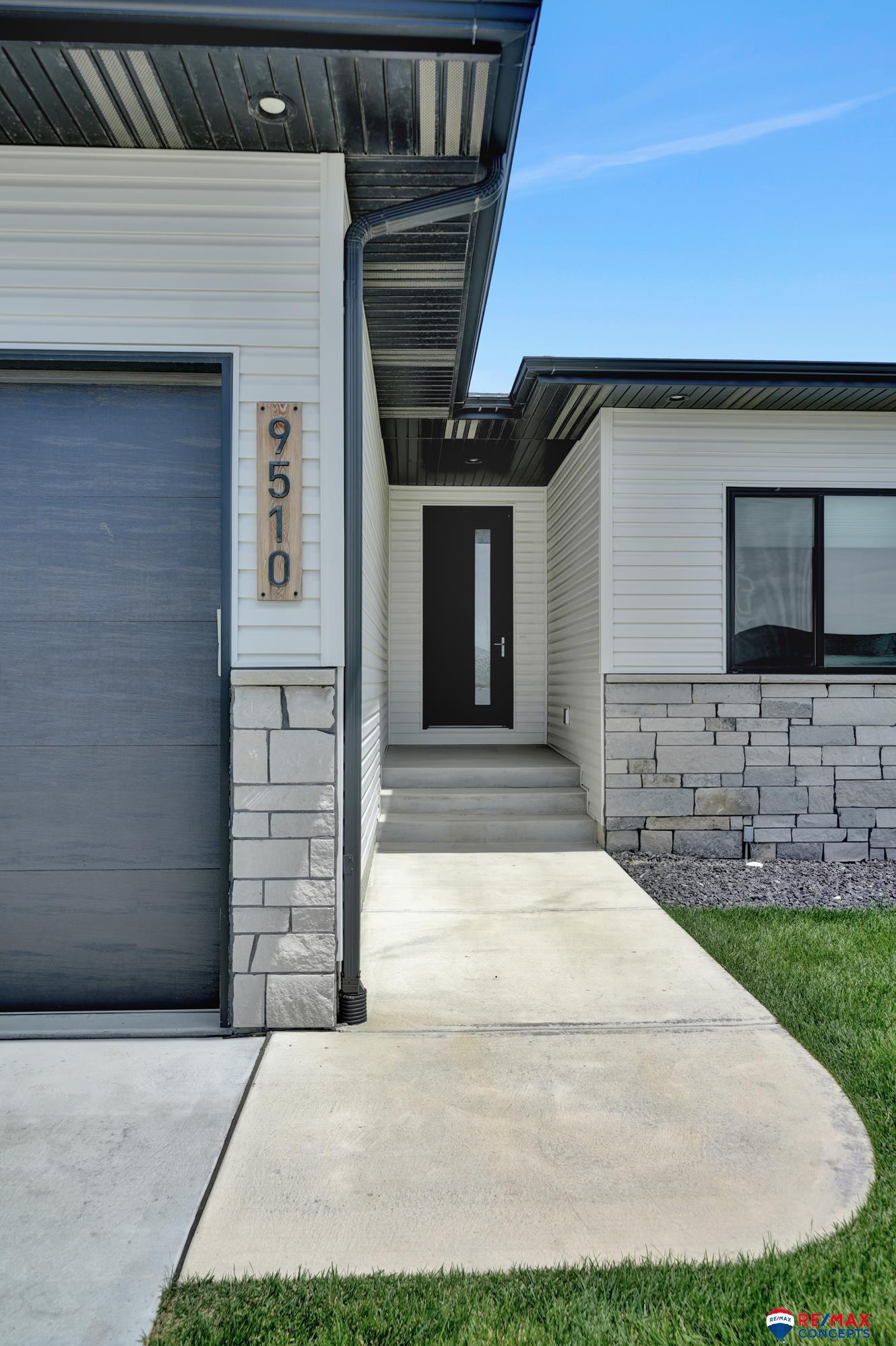 9510 Green Valley Lane