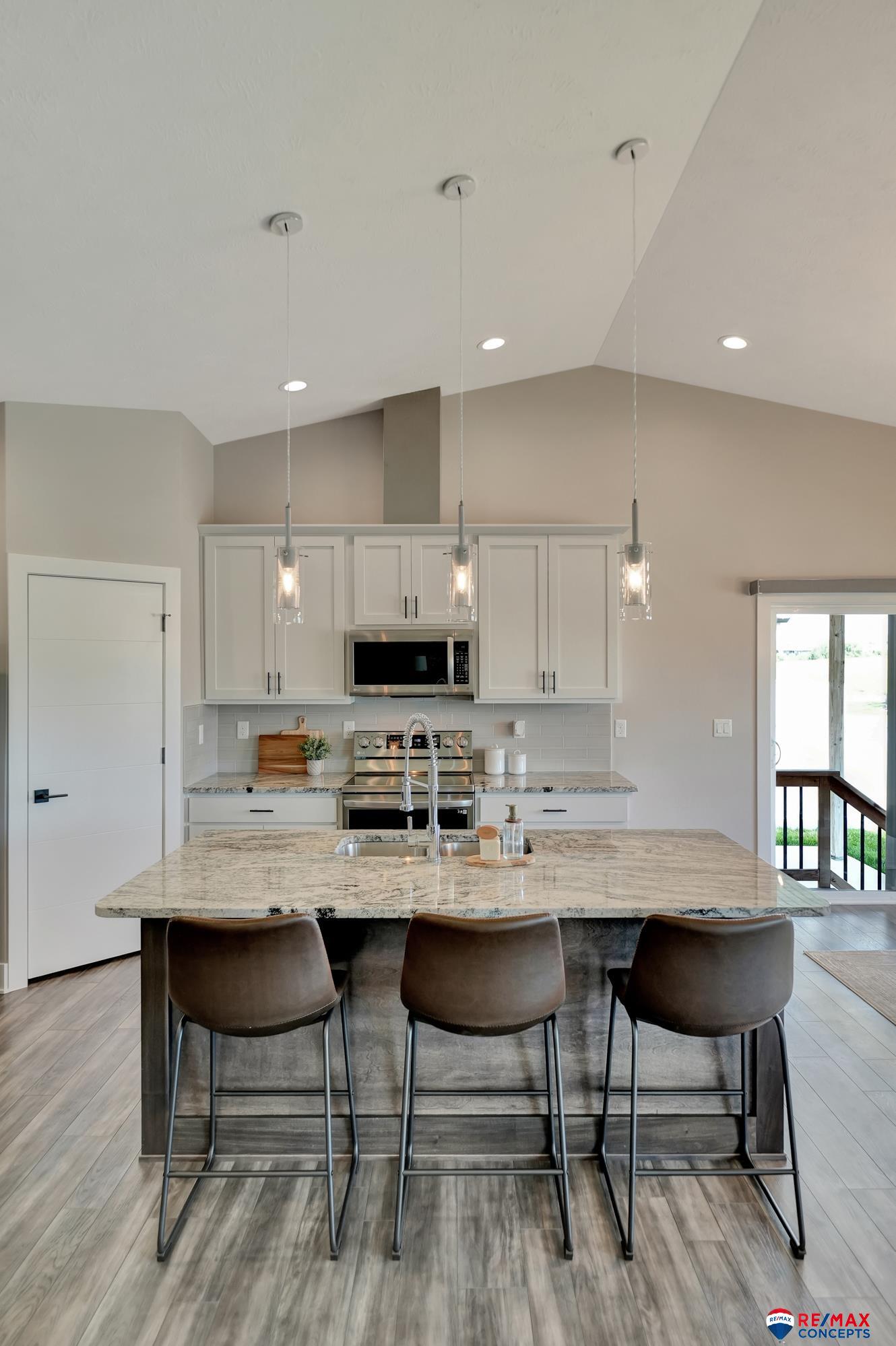 9510 Green Valley Lane