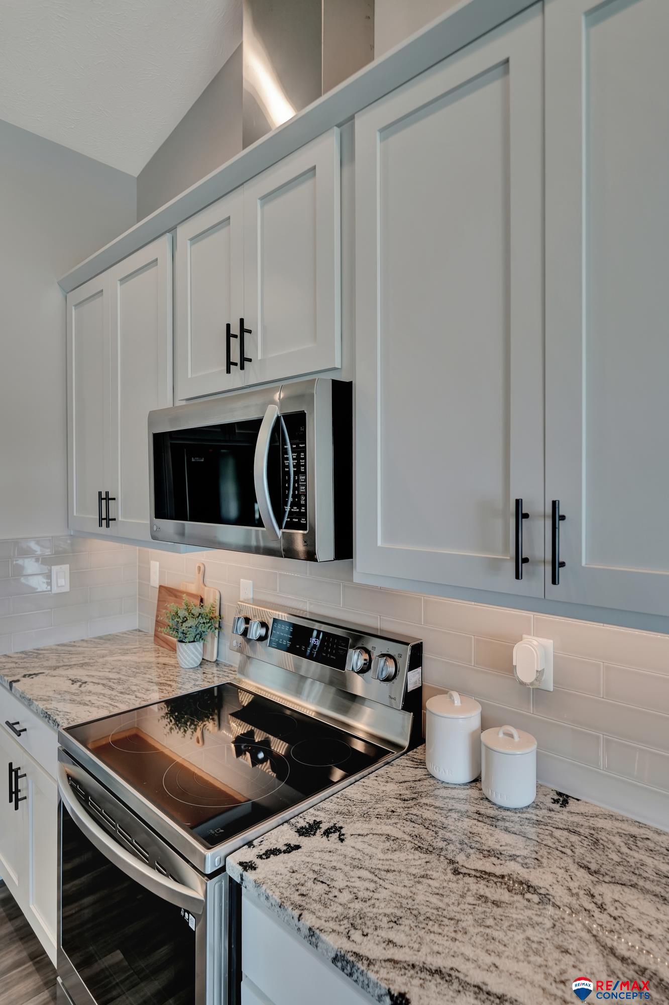 9510 Green Valley Lane