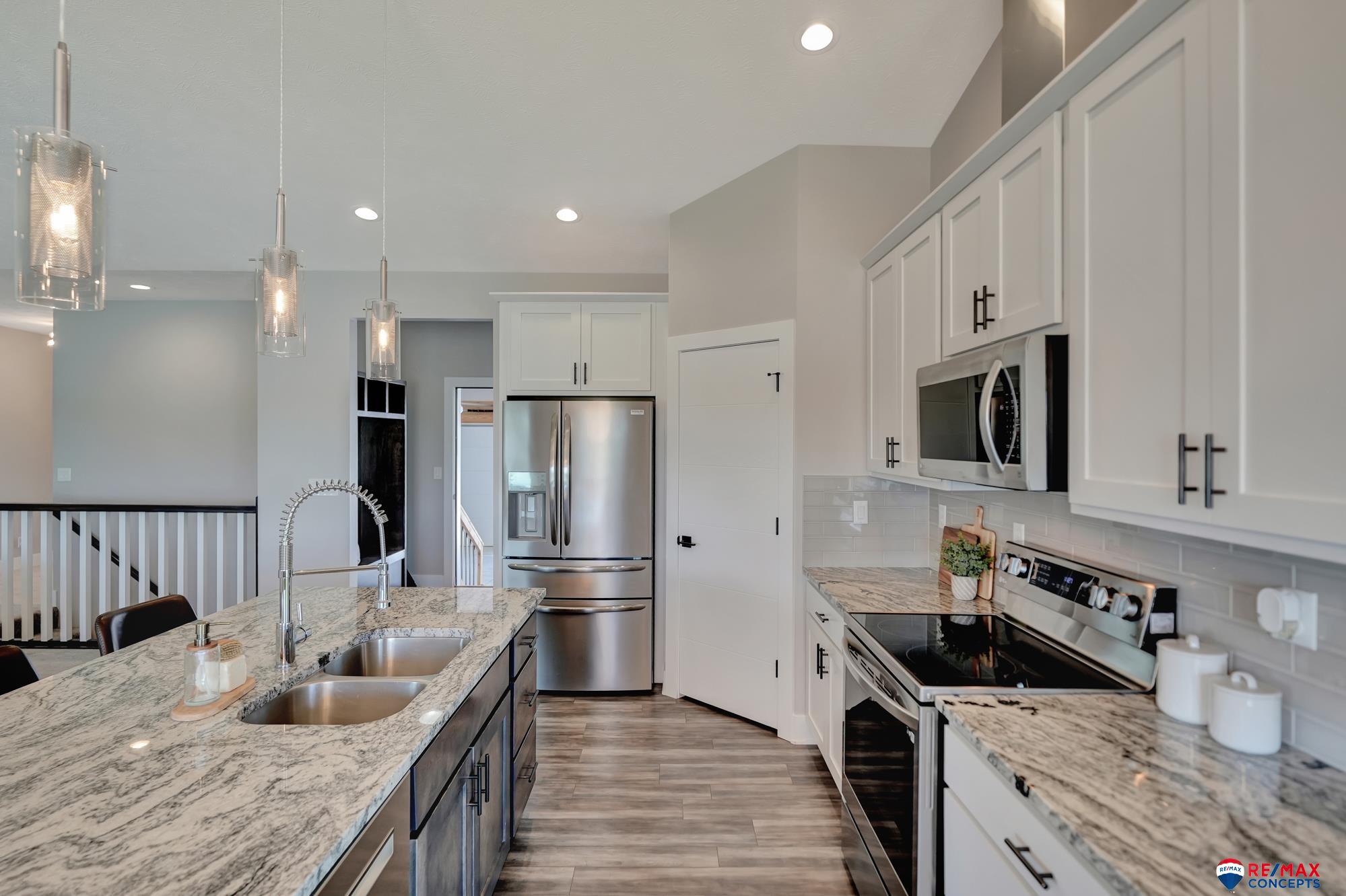 9510 Green Valley Lane