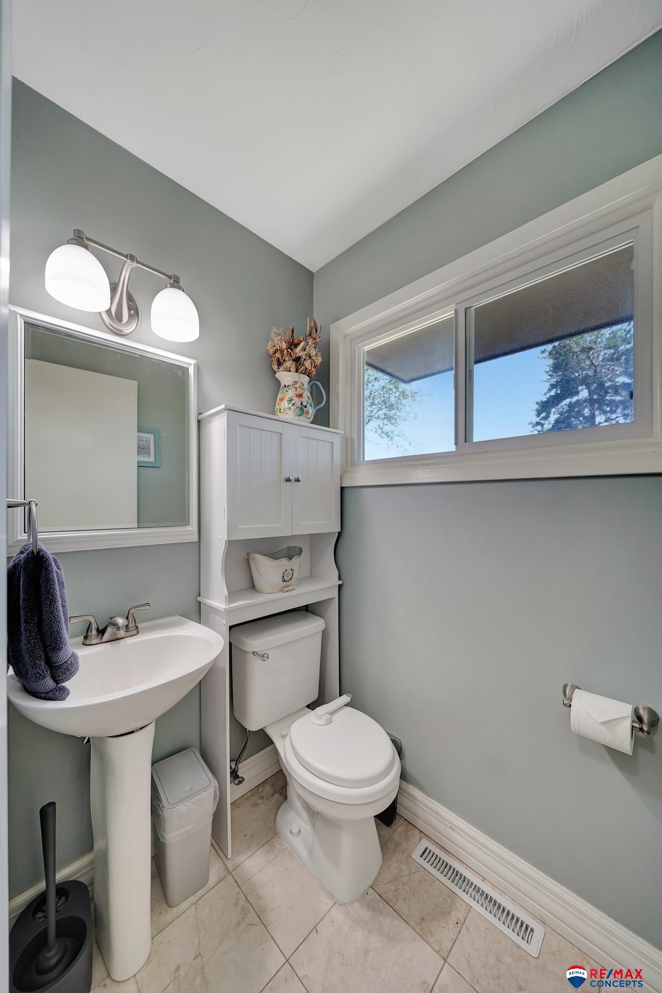 7415 Englewood Drive