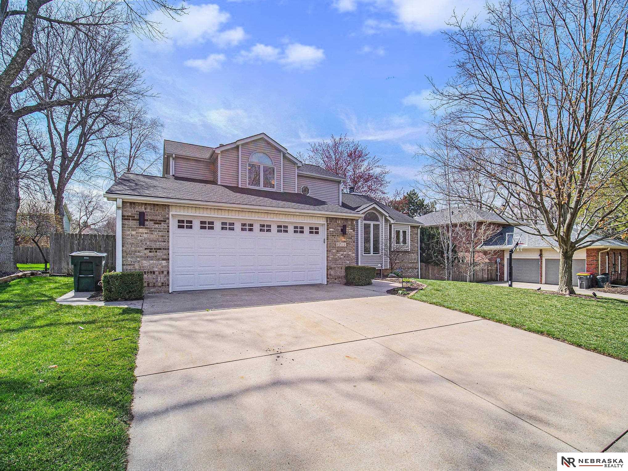 1711 St Andrews Place