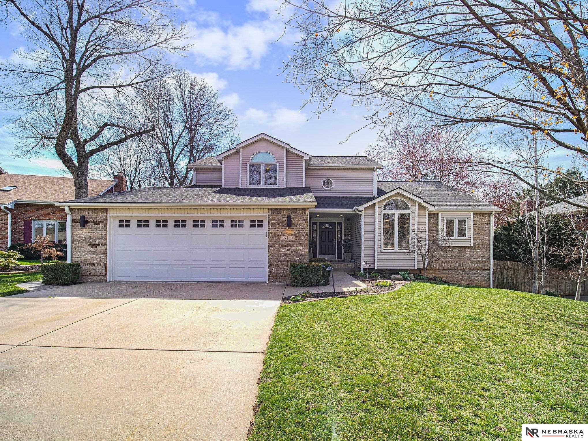 1711 St Andrews Place