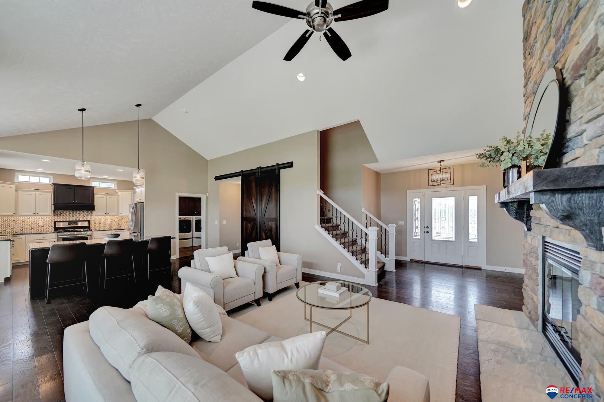 202 Knotty Pine Lane