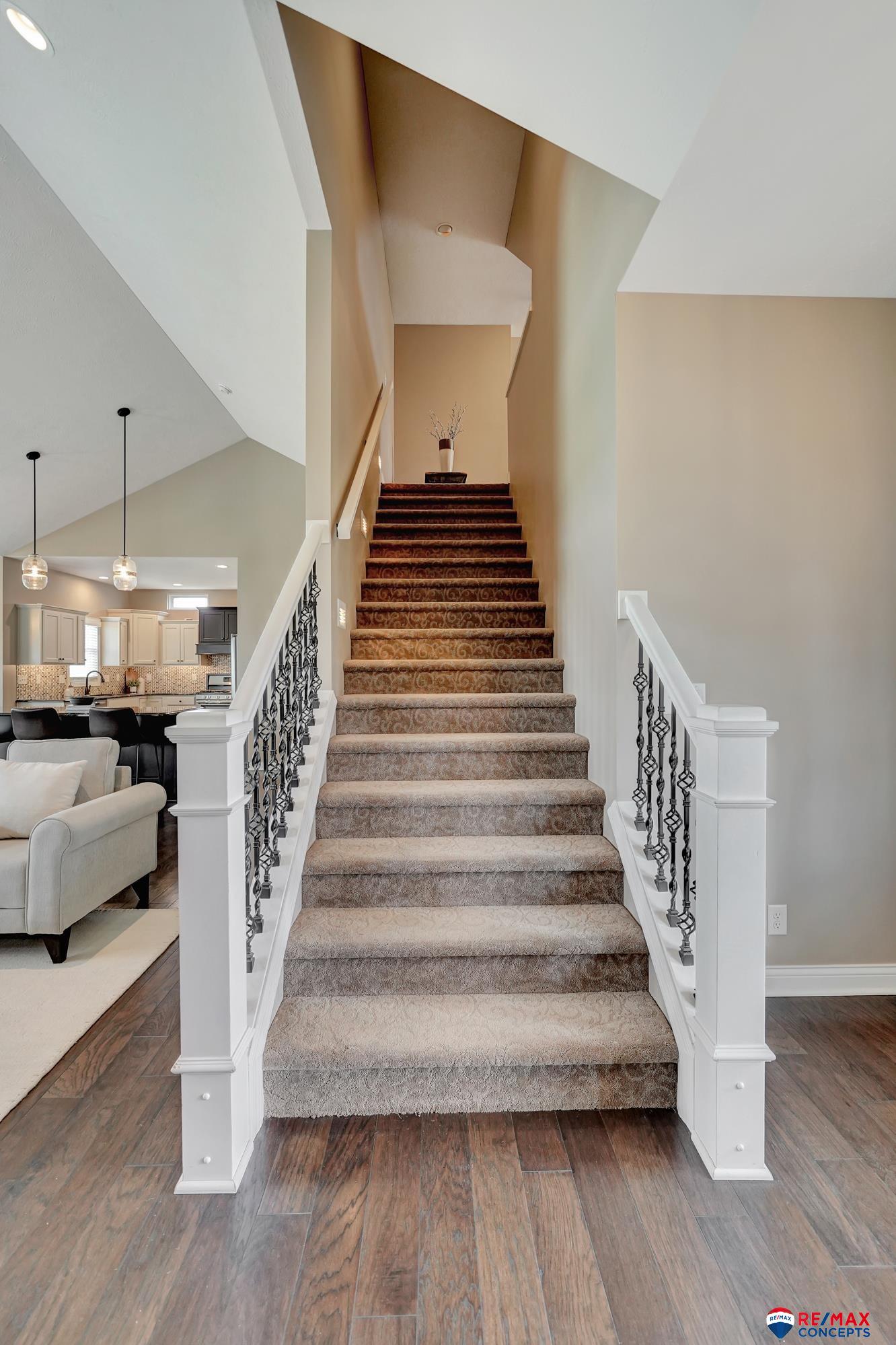 202 Knotty Pine Lane