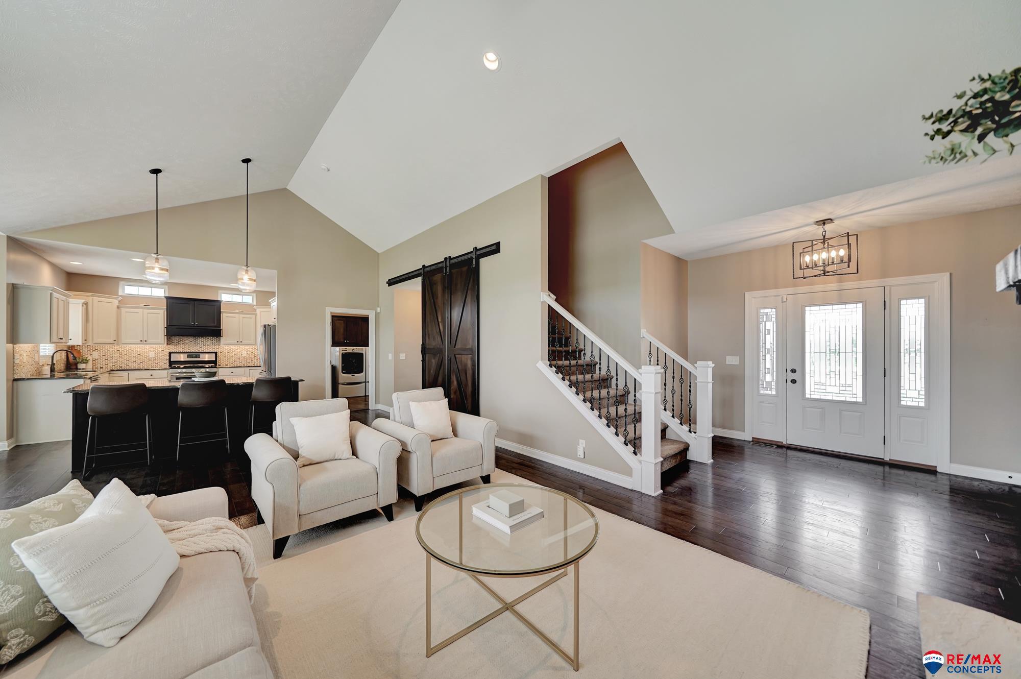 202 Knotty Pine Lane