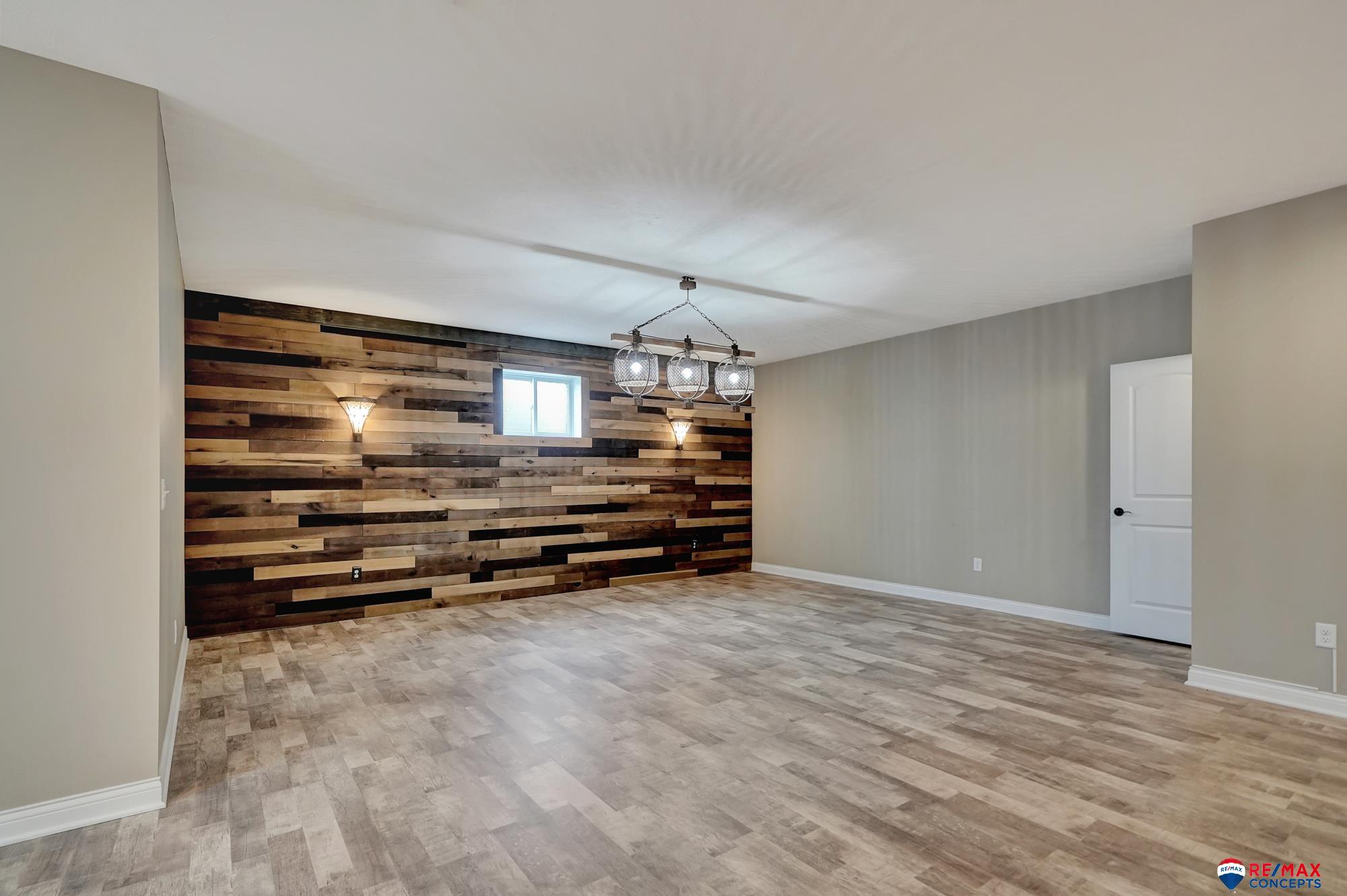 202 Knotty Pine Lane