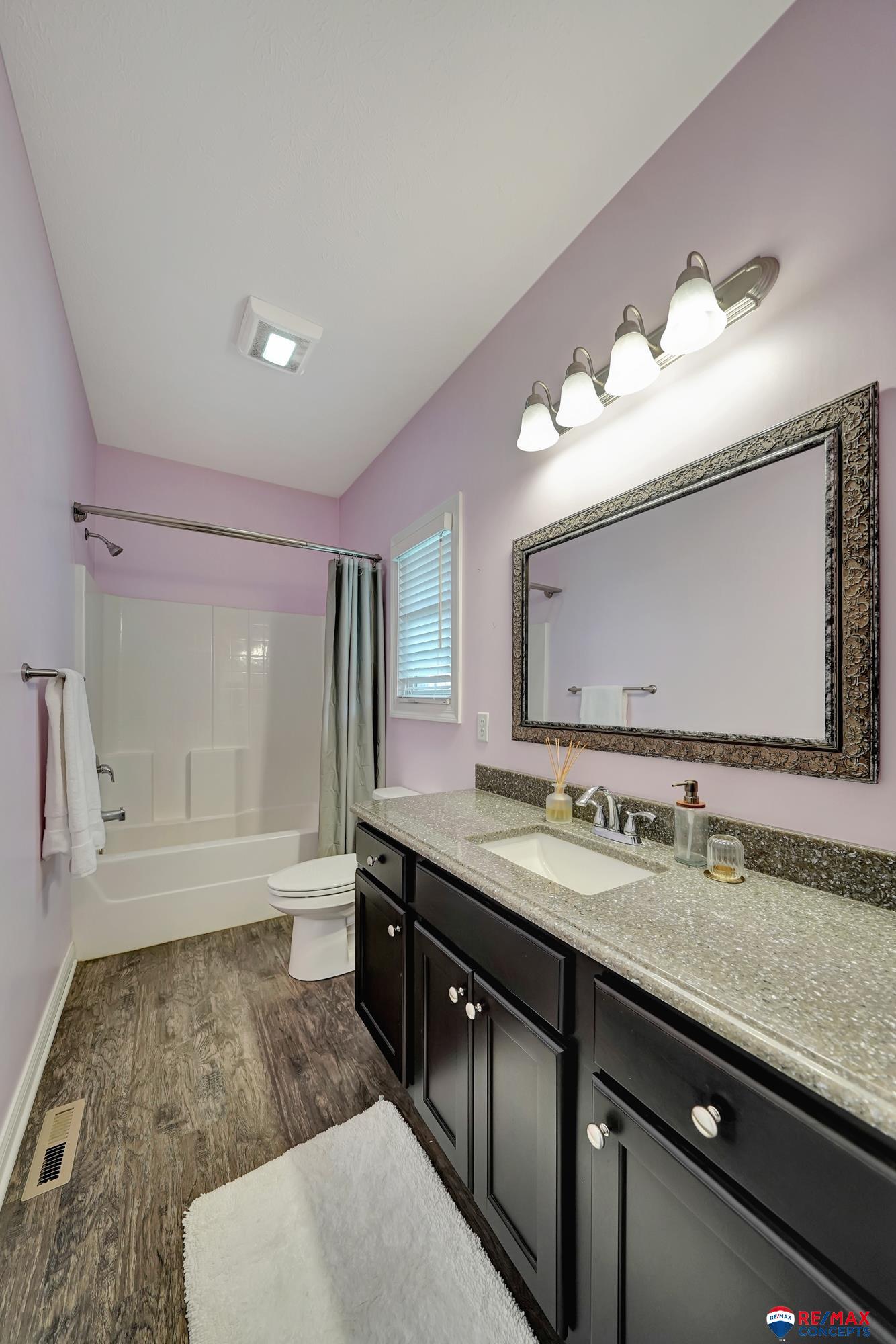 202 Knotty Pine Lane