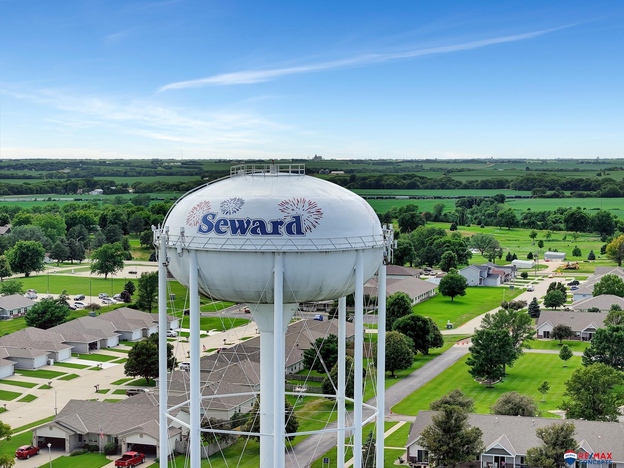 202 Knotty Pine Lane