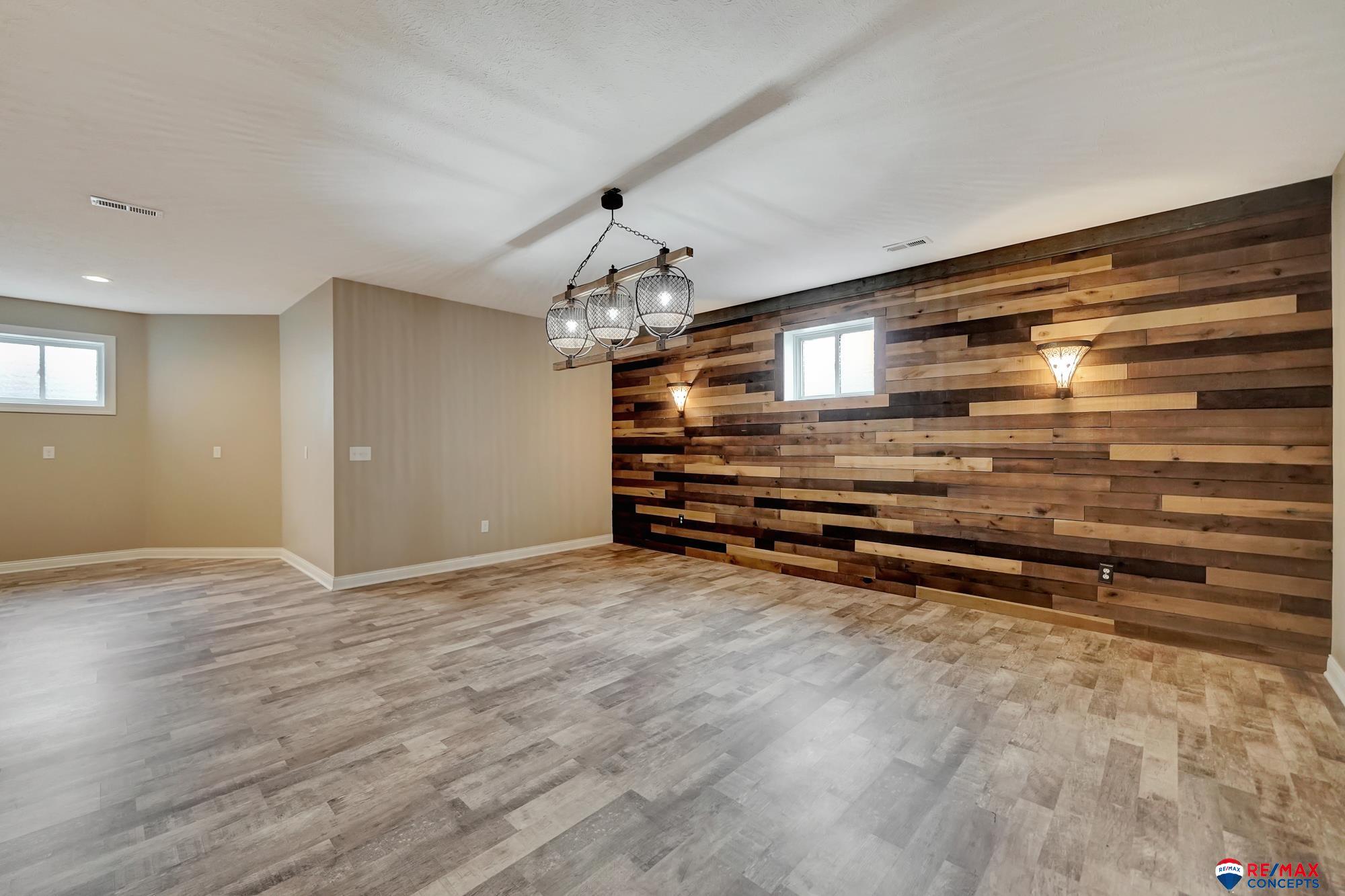 202 Knotty Pine Lane