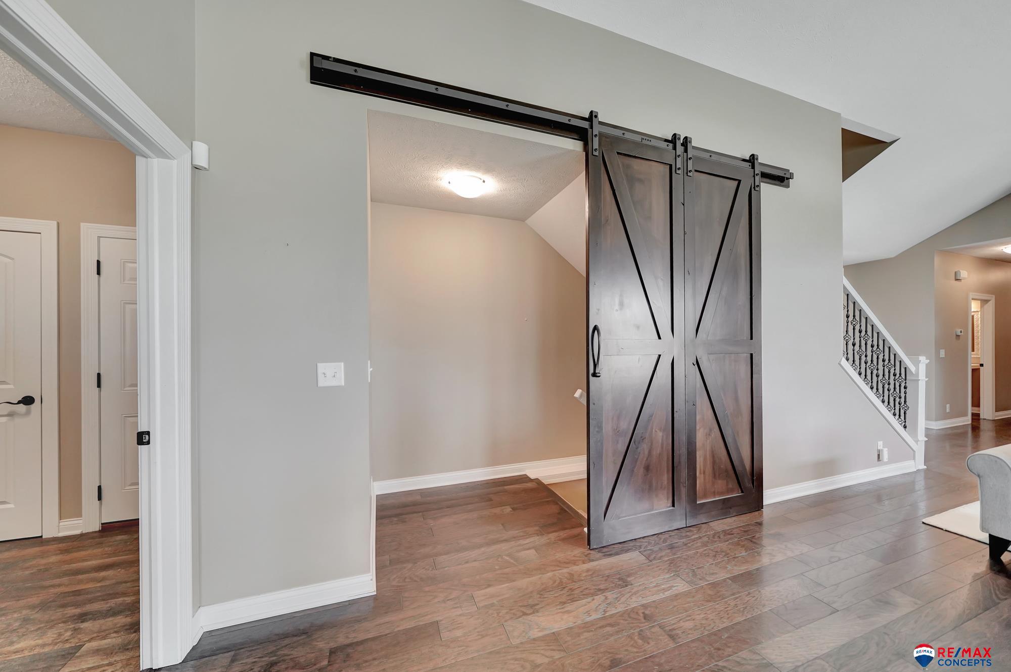 202 Knotty Pine Lane