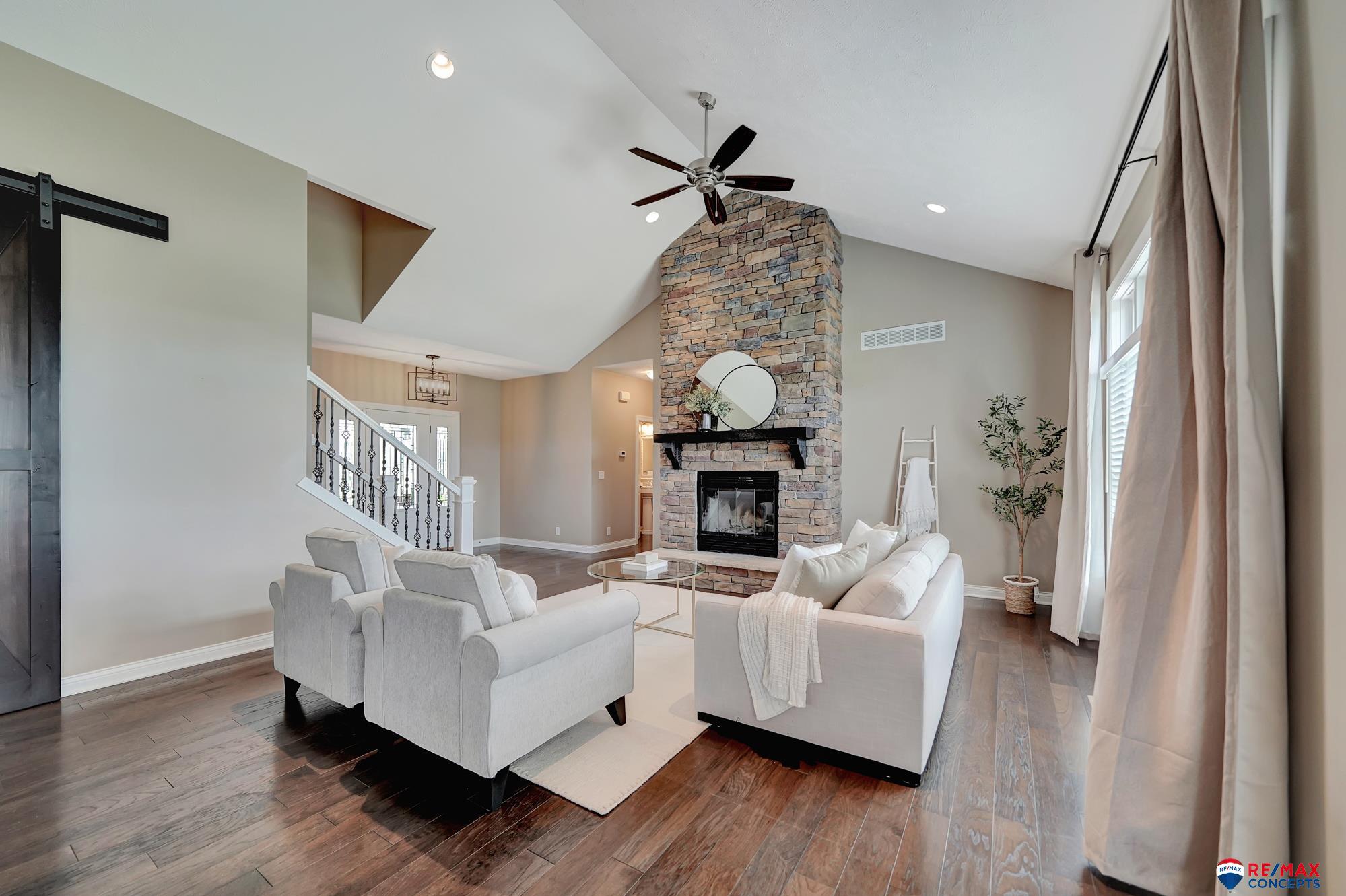 202 Knotty Pine Lane