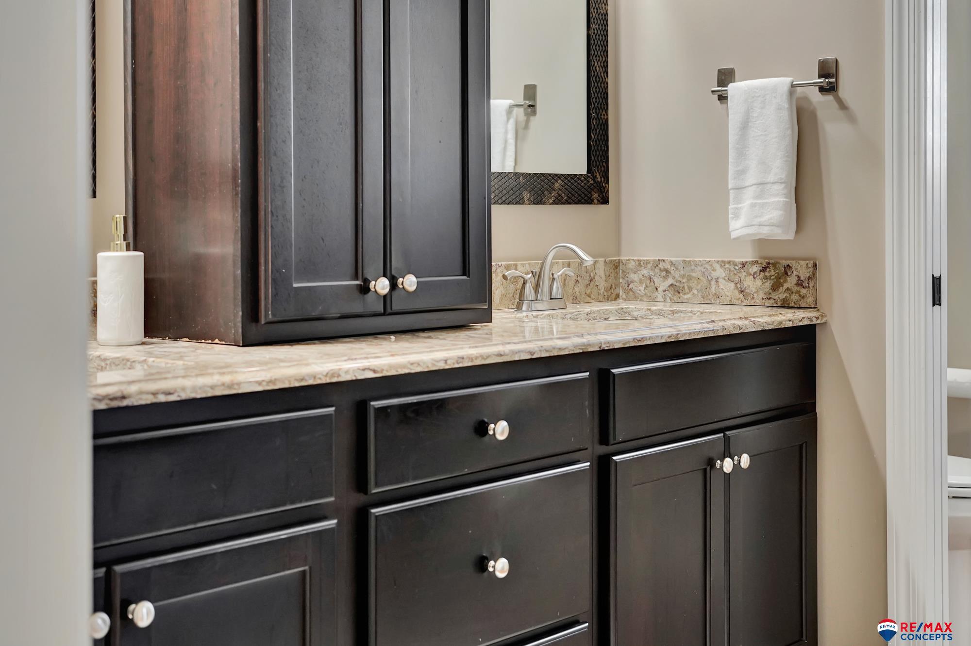 202 Knotty Pine Lane